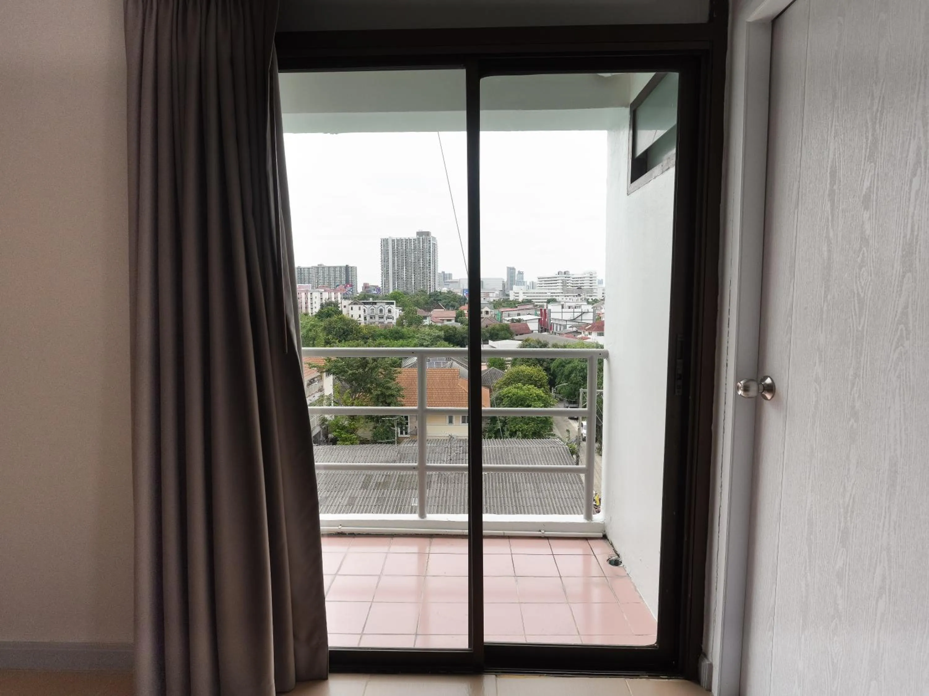 Regent Ngamwongwan Hotel