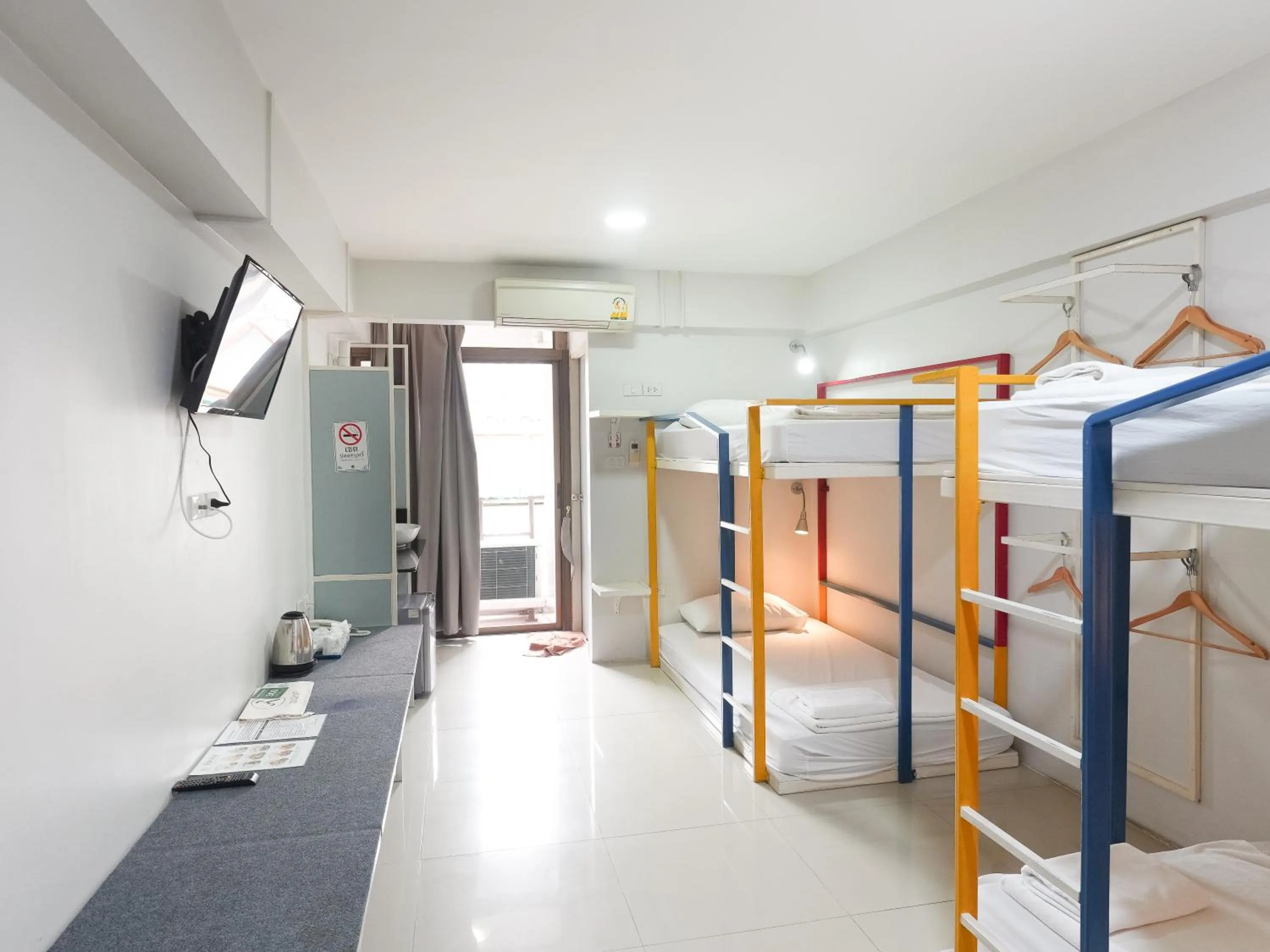 Bed in Regent Ngamwongwan Hotel