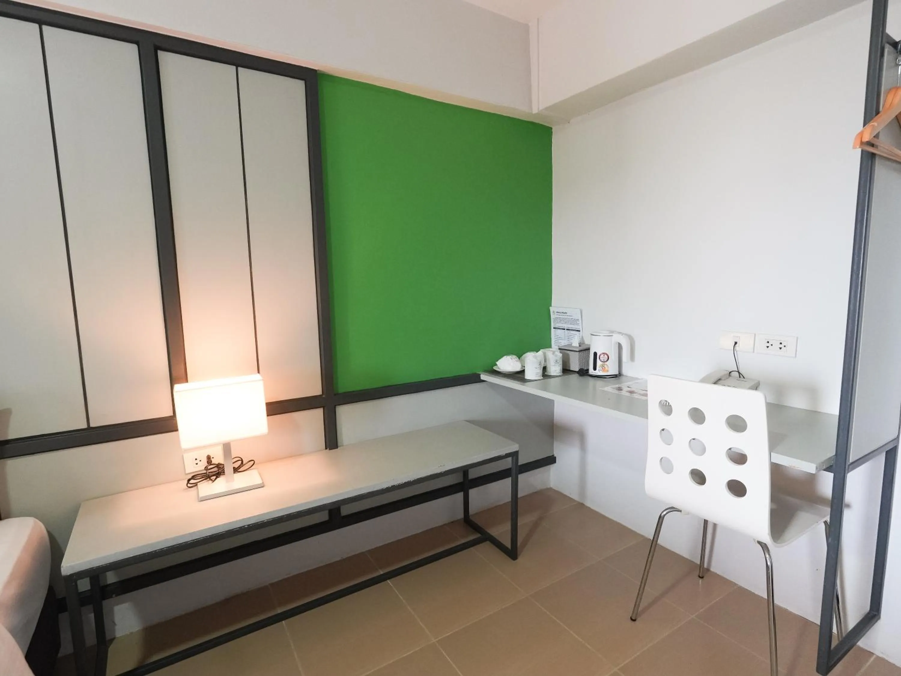 Bed in Regent Ngamwongwan Hotel