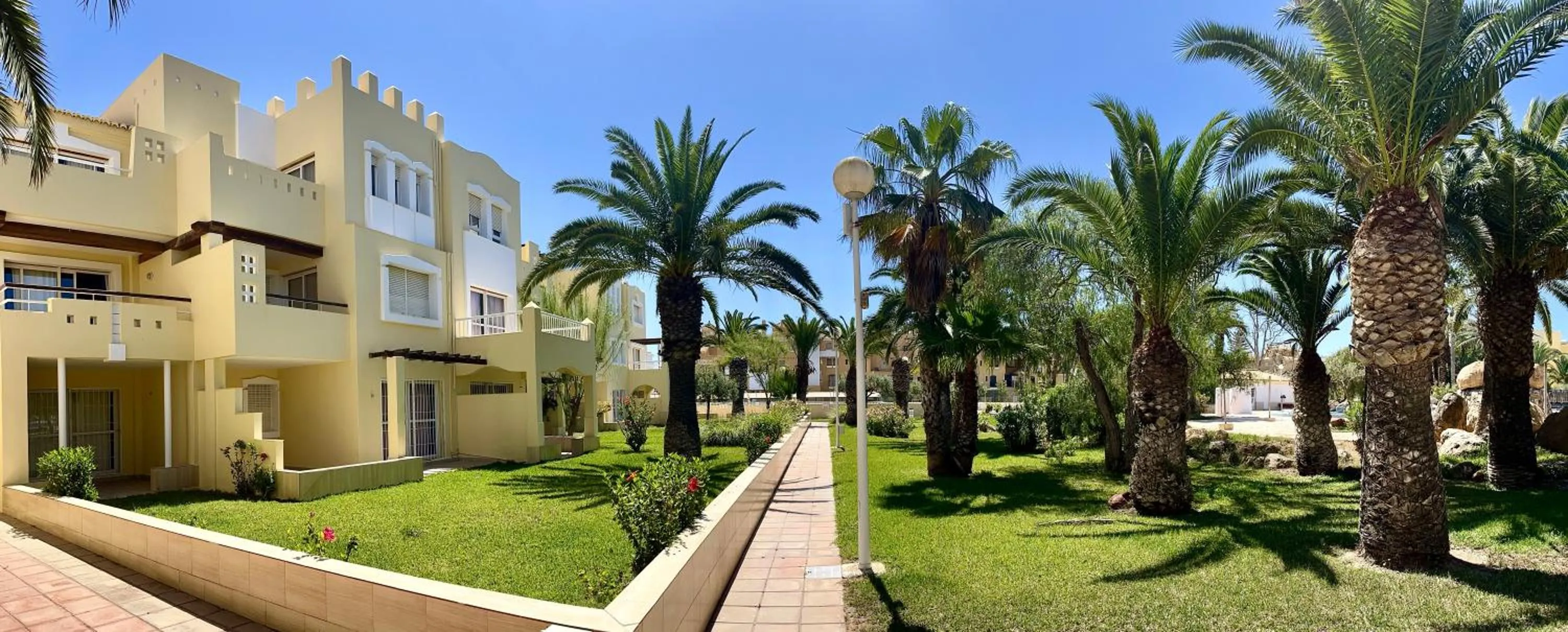 Property building in Apartamentos Moguima