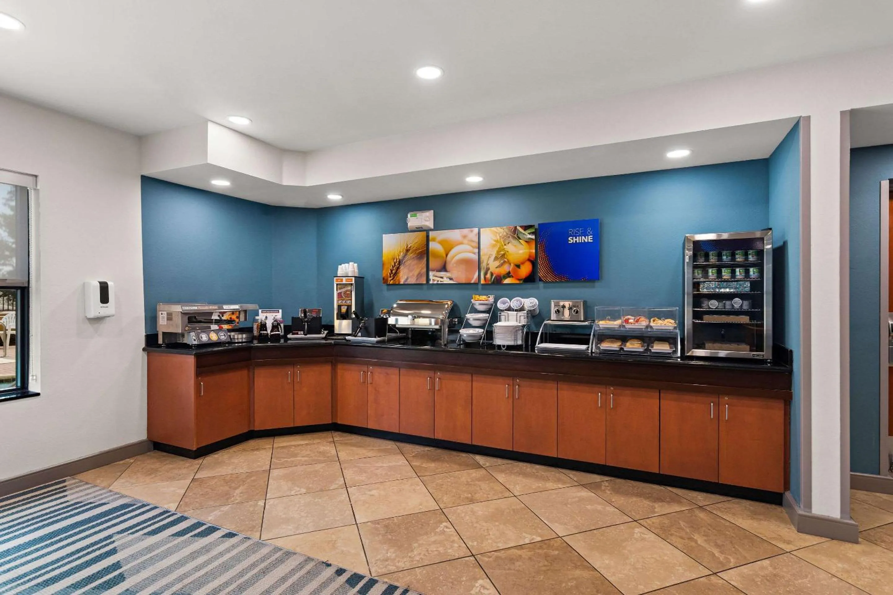 Breakfast in Comfort Suites Vero Beach I-95