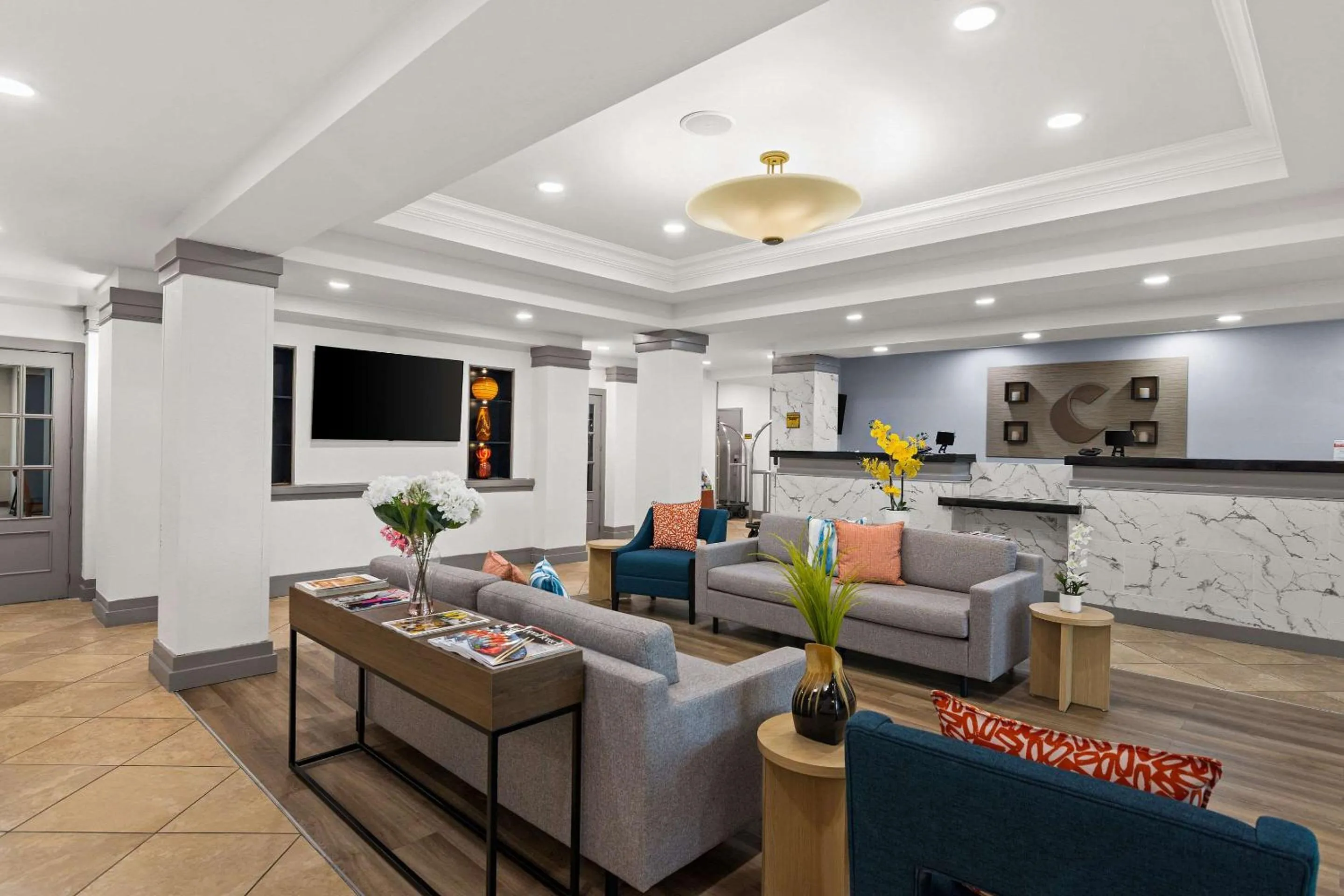 Lobby or reception in Comfort Suites Vero Beach I-95