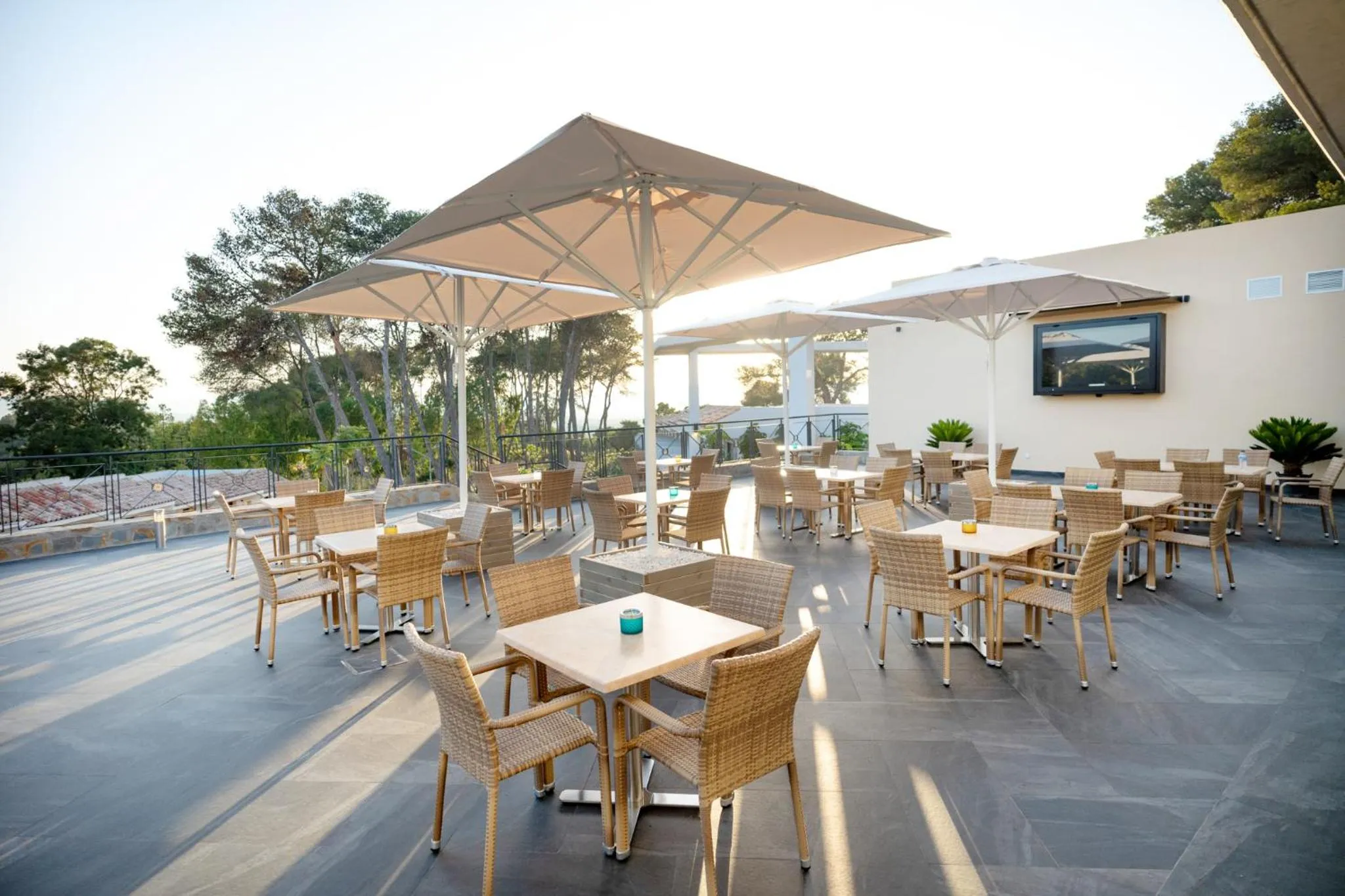 Balcony/Terrace in Hotel Admiral San Roque