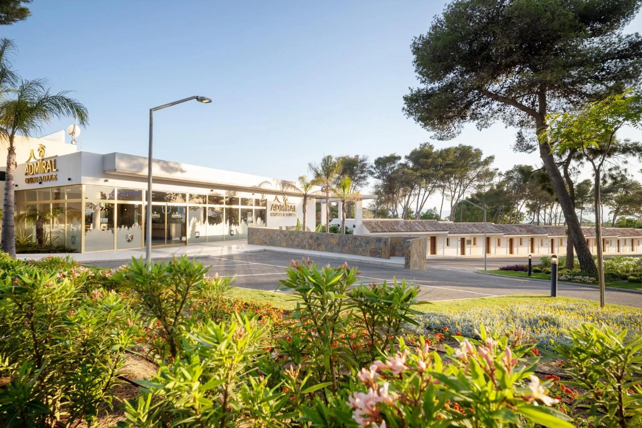 Property building in Hotel Admiral San Roque