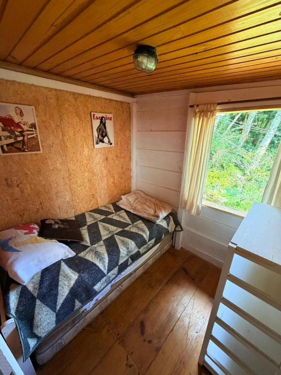 Bed in Chales Bamboo Jungle