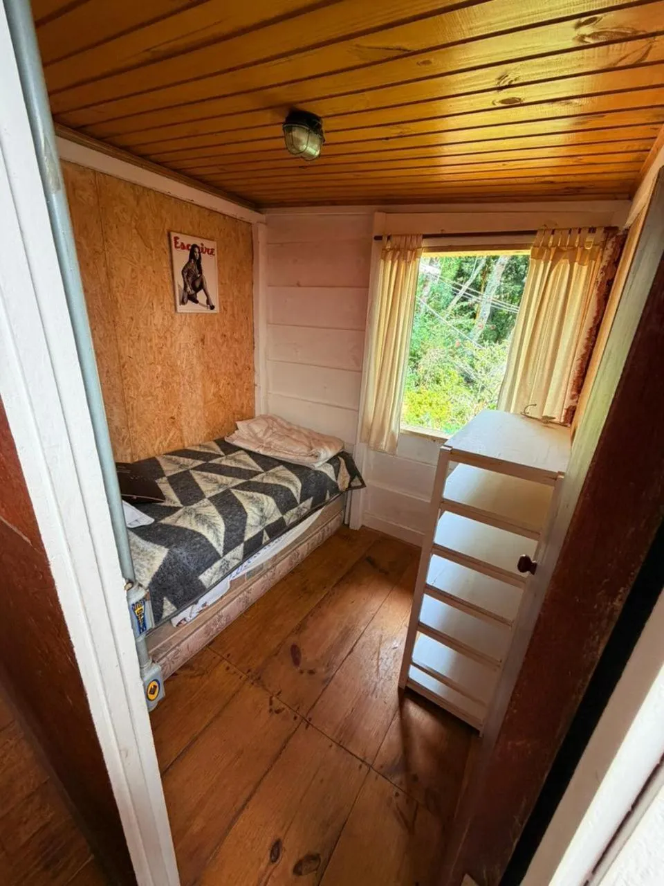 Bed in Chales Bamboo Jungle