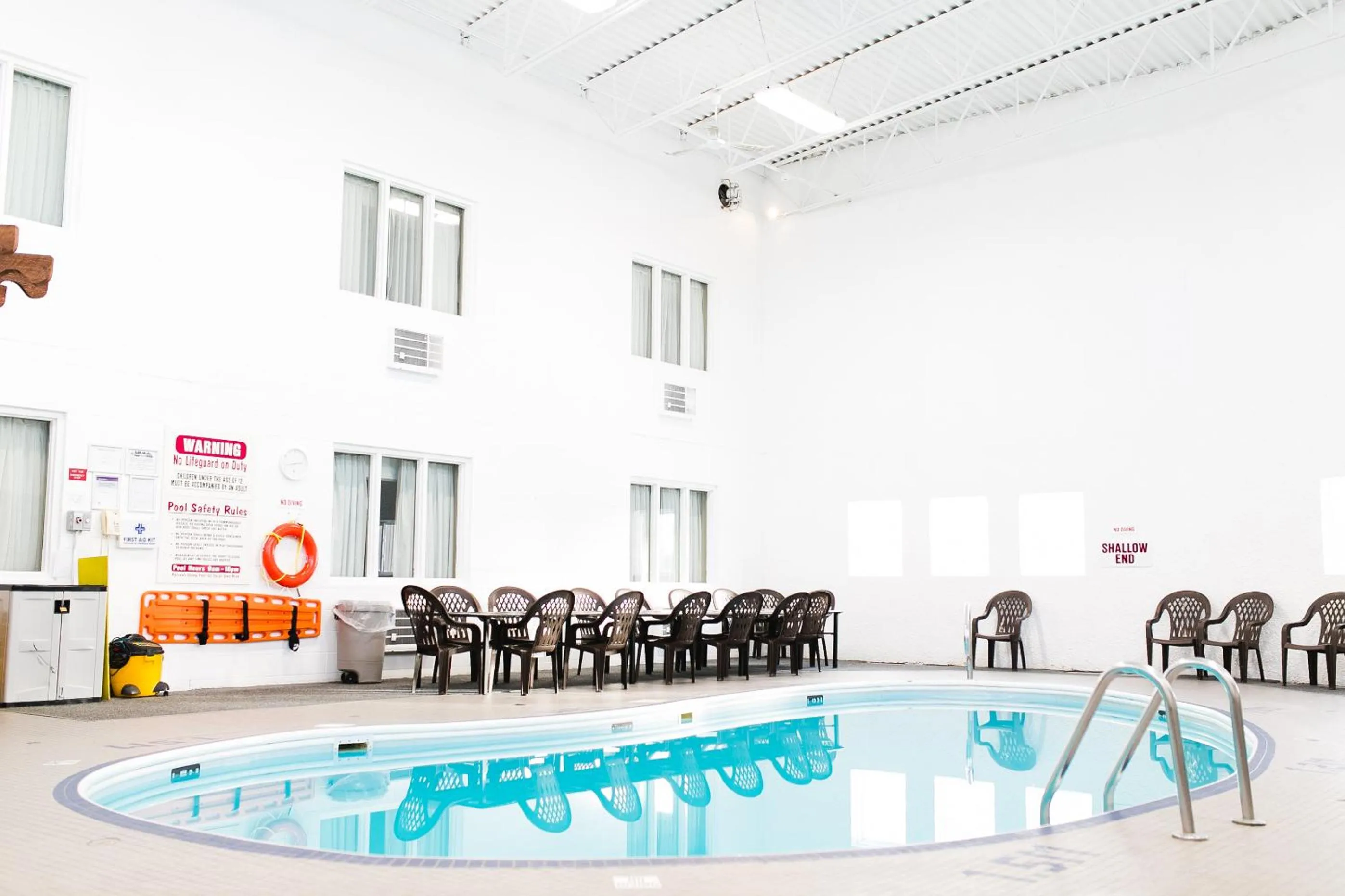 Swimming pool in Victoria Inn Flin Flon