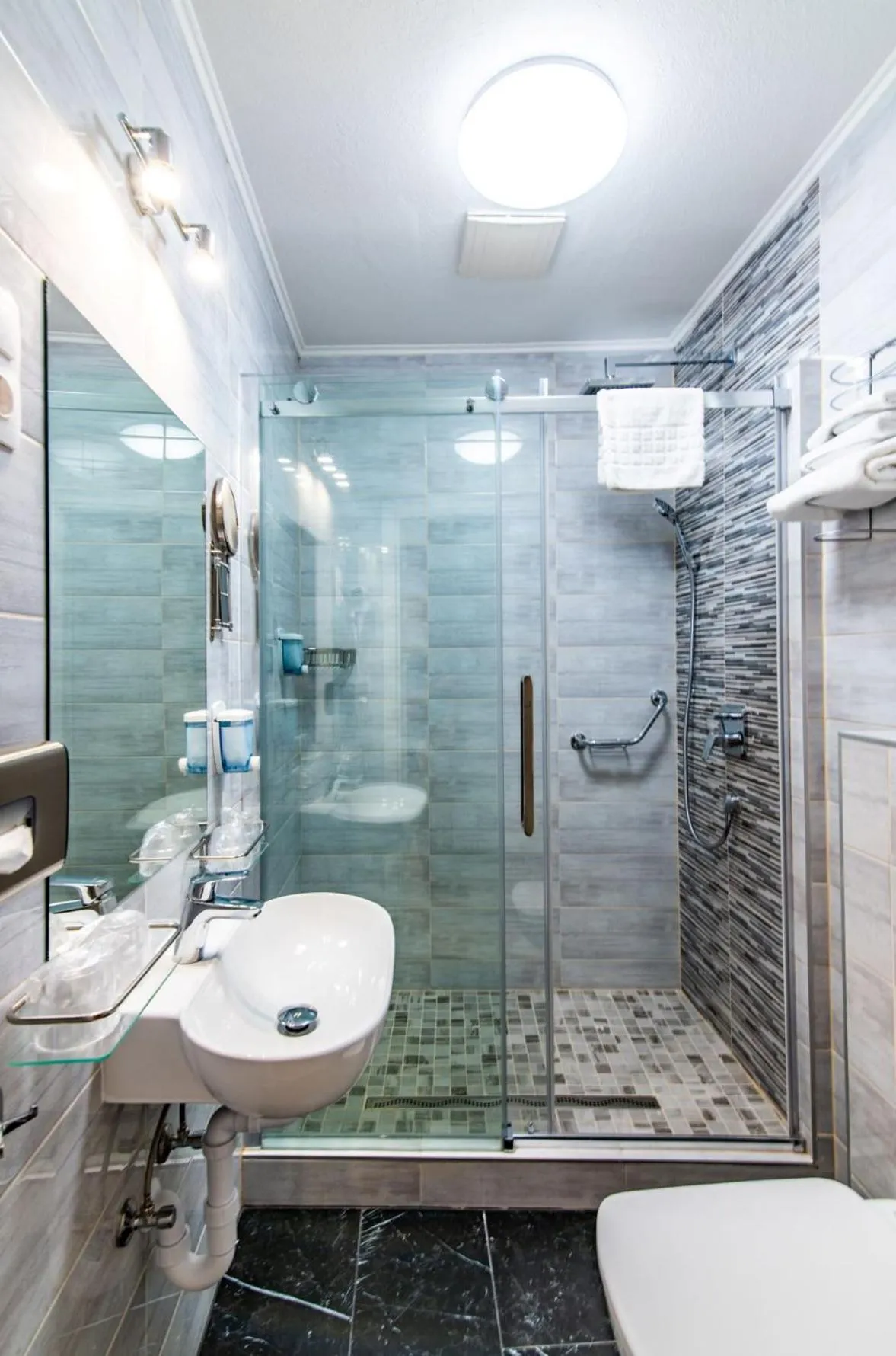 Bathroom in Hotel Jogar