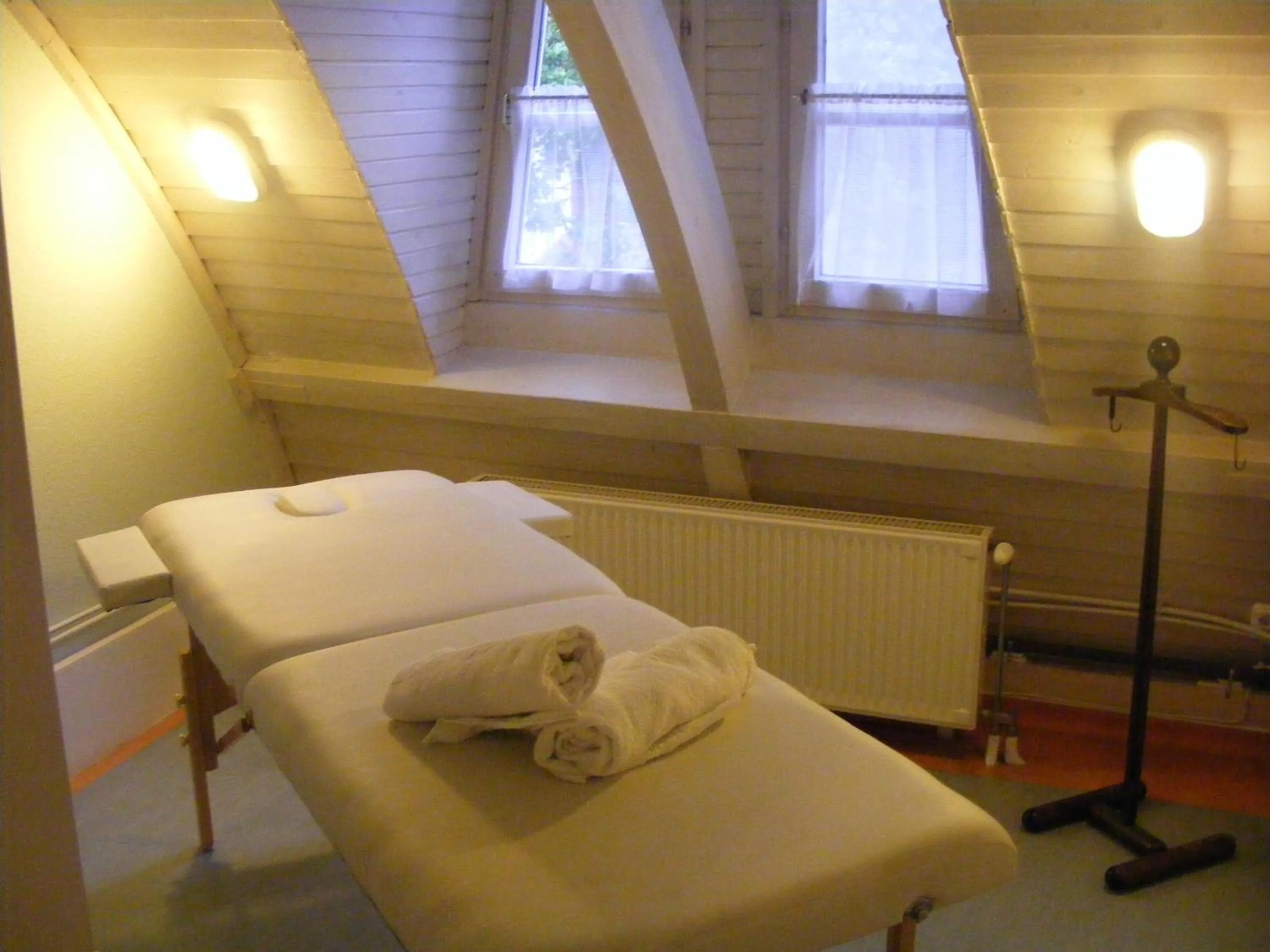 Massage, Bed in Hotel Jogar