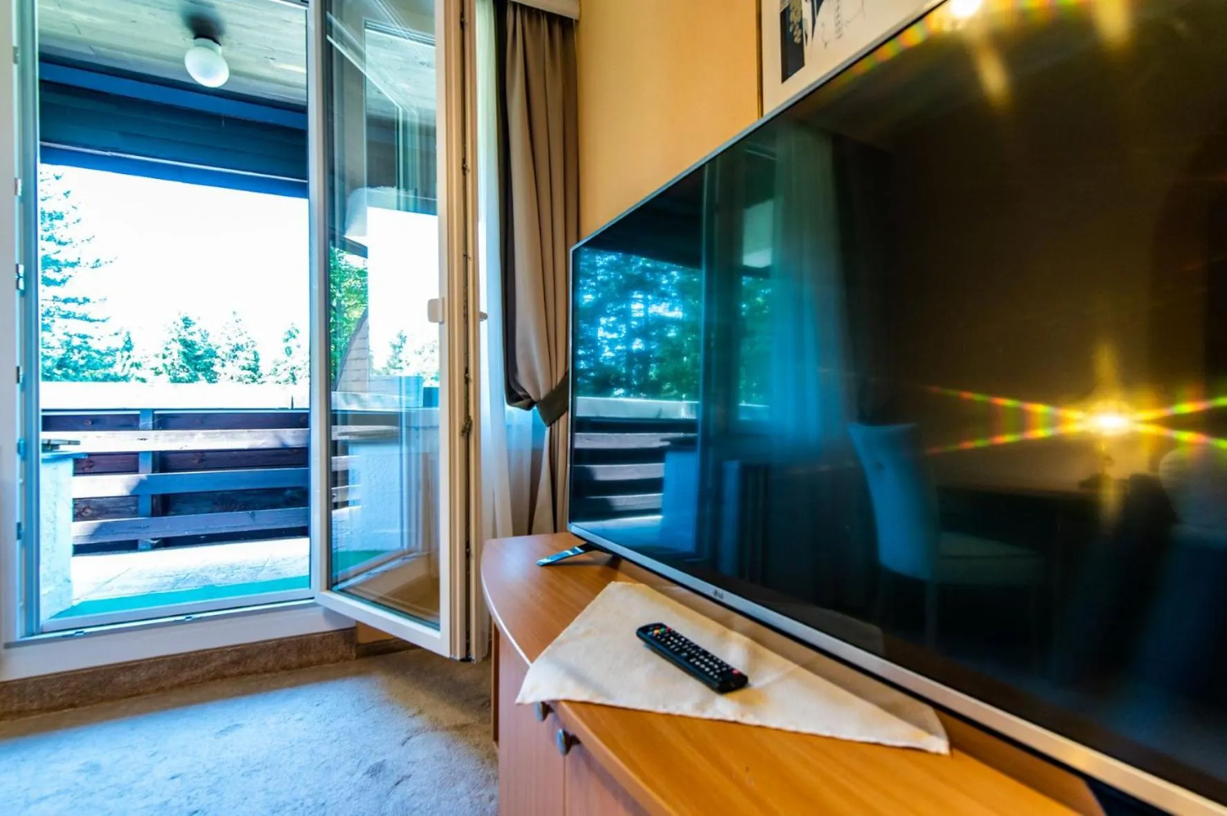 TV and multimedia in Hotel Jogar