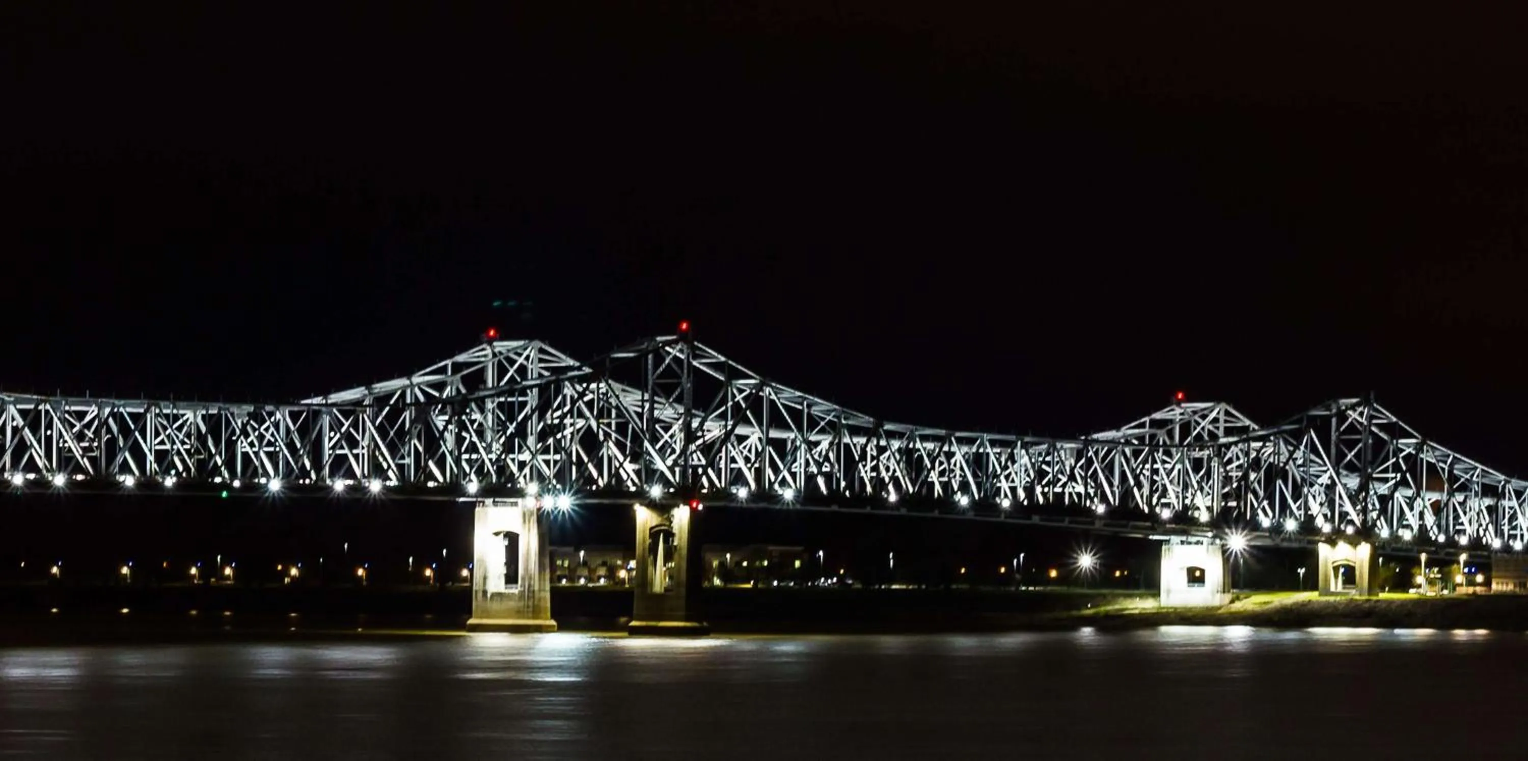 Property building in Hampton Inn & Suites Natchez