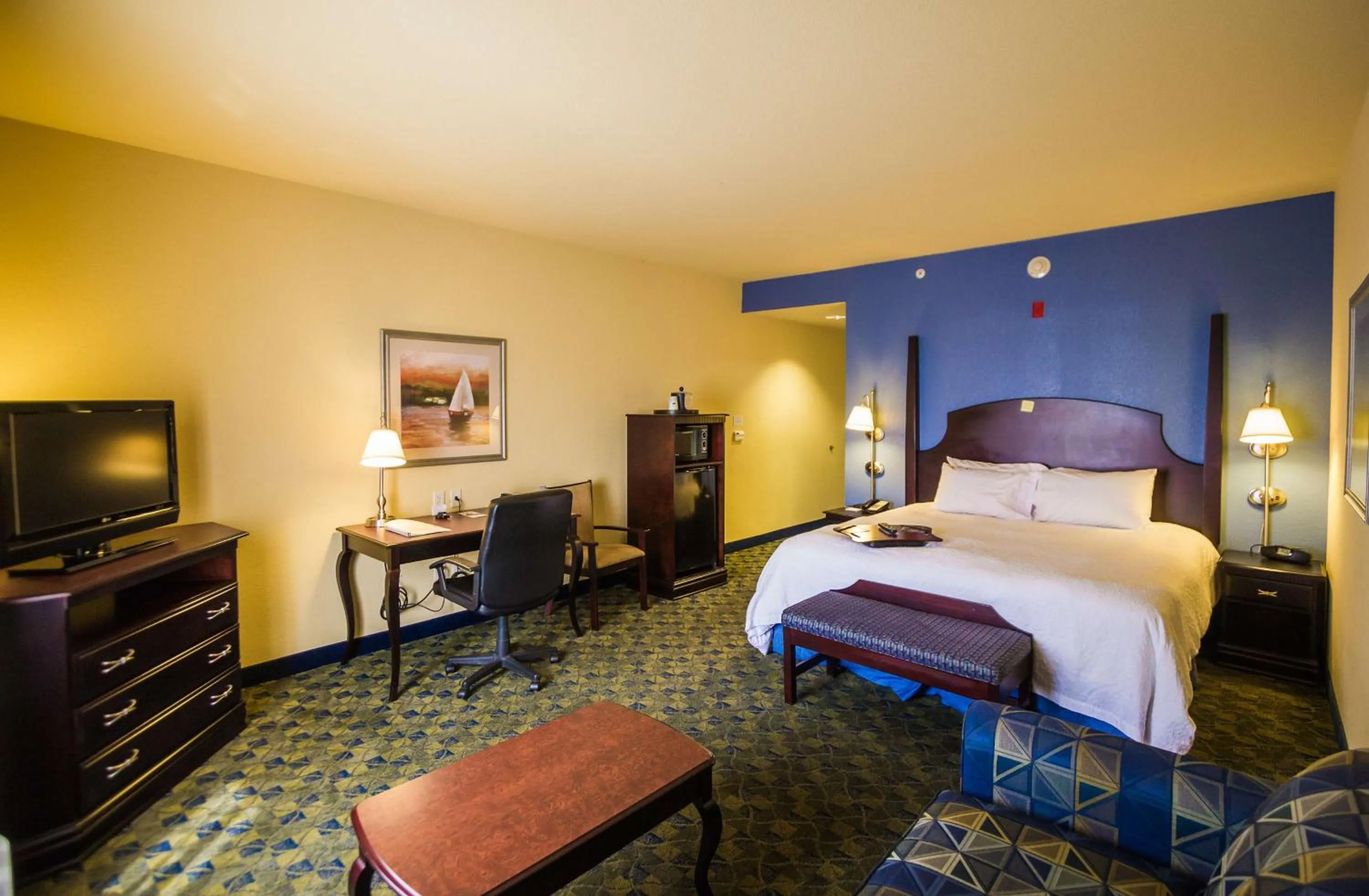 Bedroom, Bed in Hampton Inn & Suites Natchez