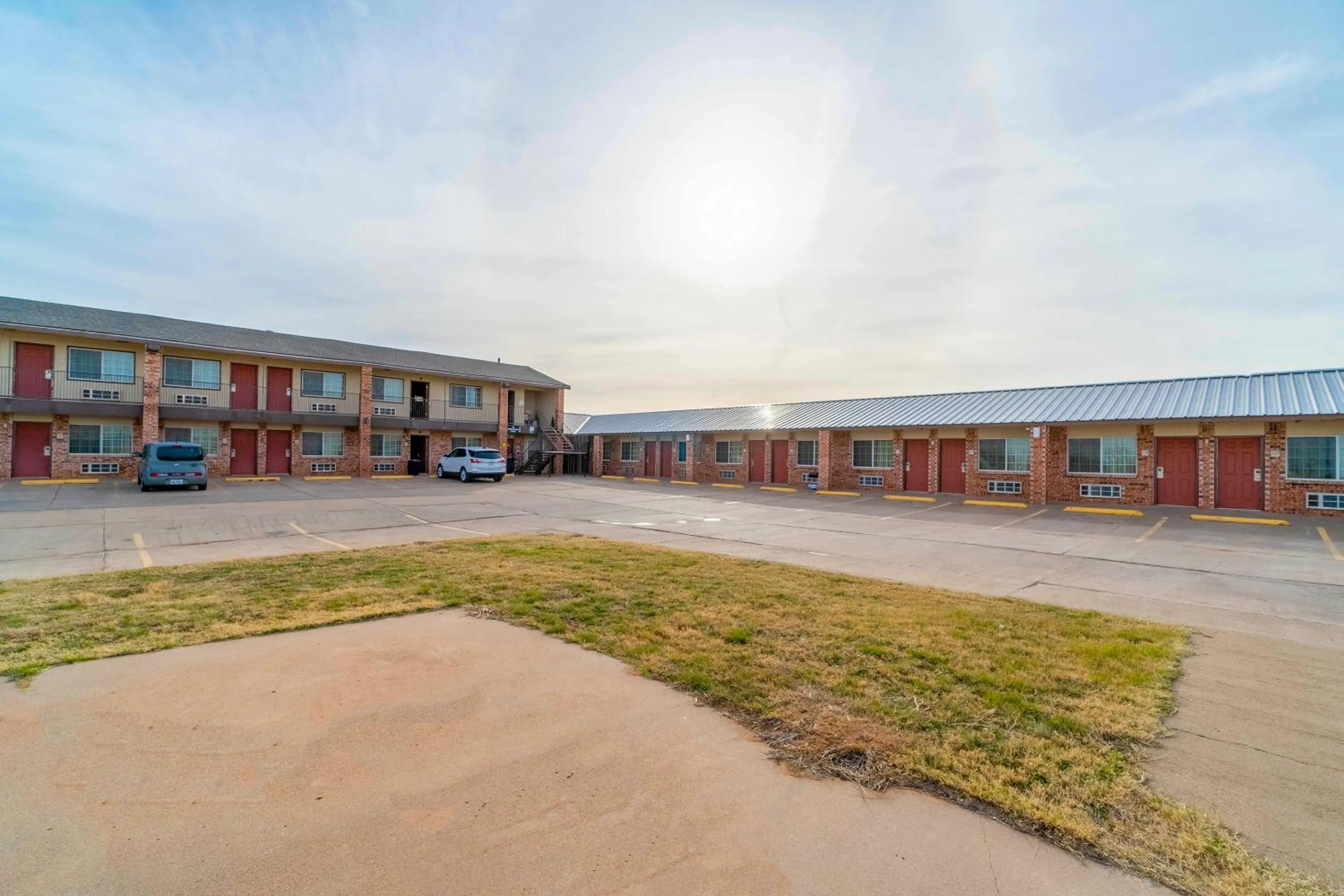 Parking in Stamford Inn By OYO