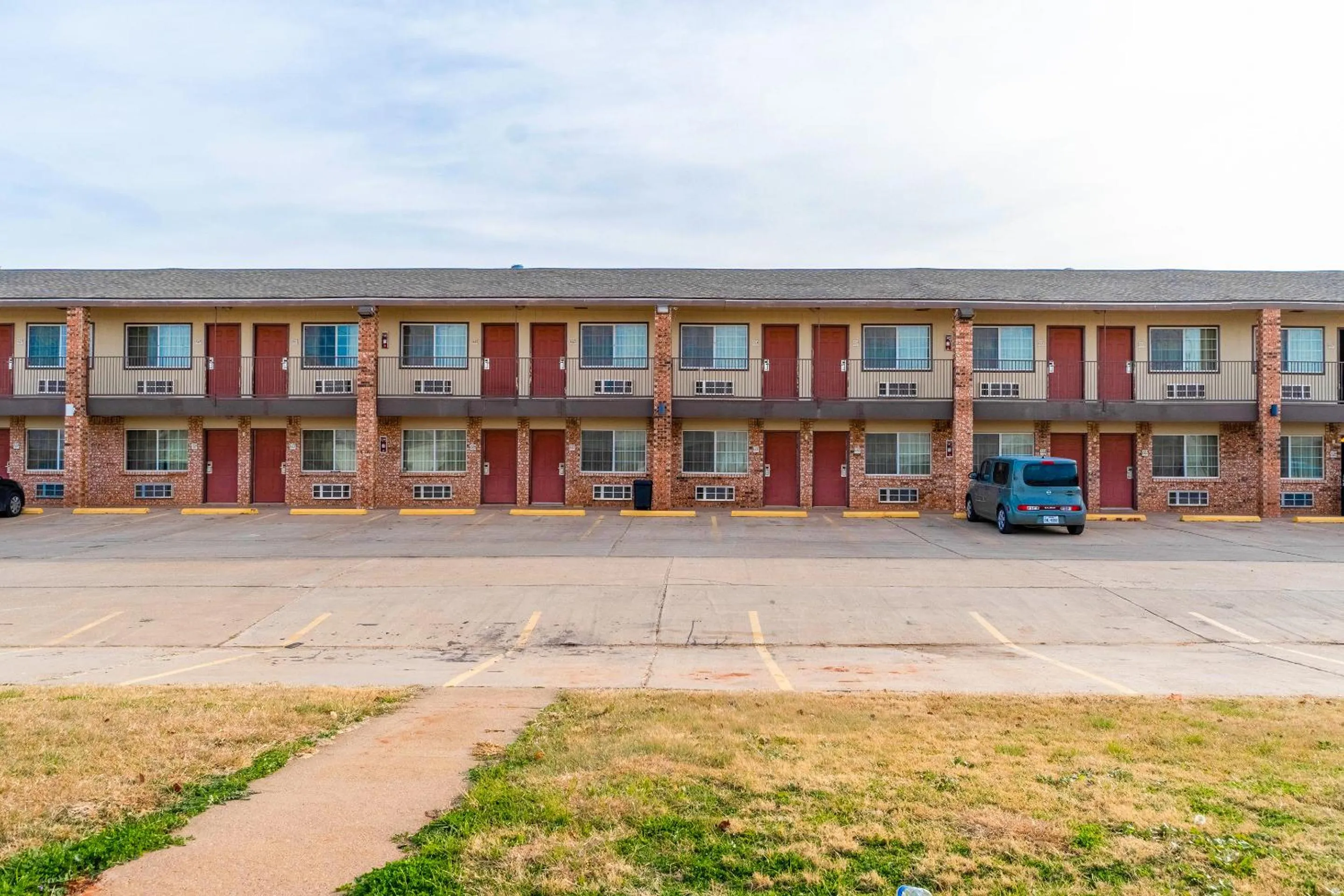 Parking in Stamford Inn By OYO