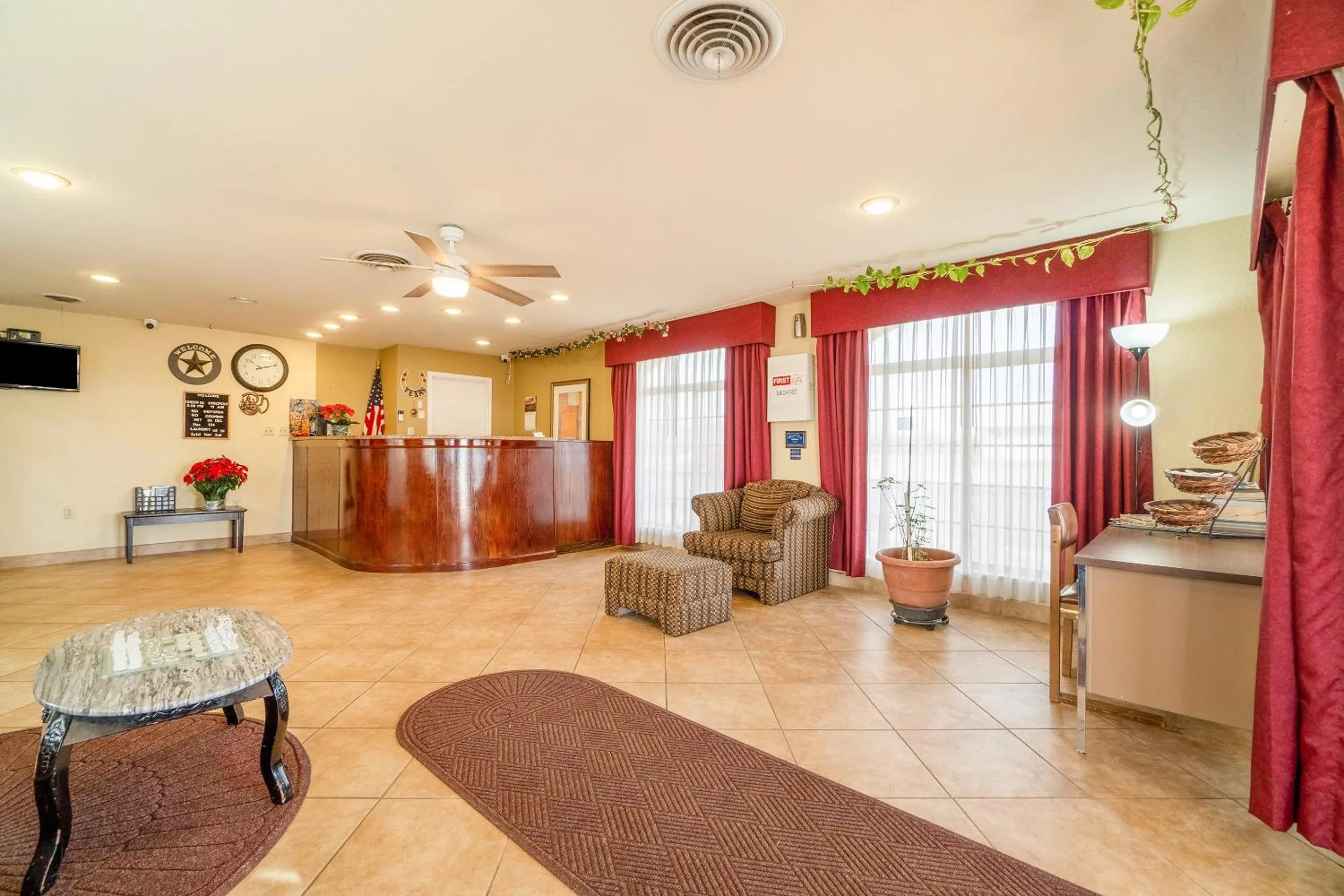 Lobby or reception in Stamford Inn By OYO