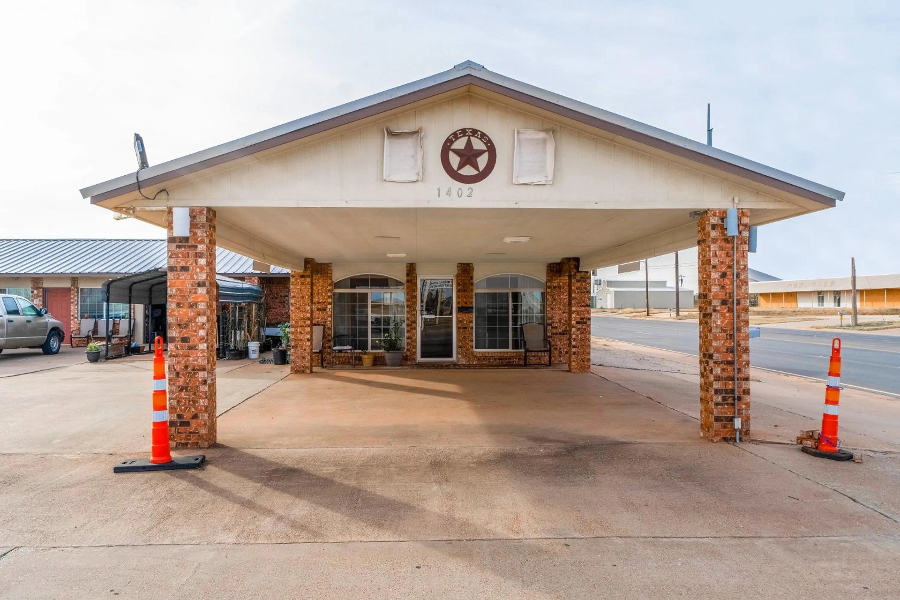 Property building in Stamford Inn By OYO