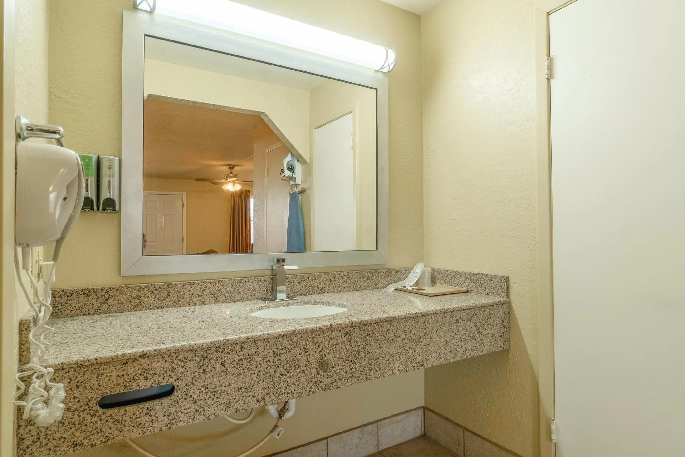 Bathroom in Stamford Inn By OYO