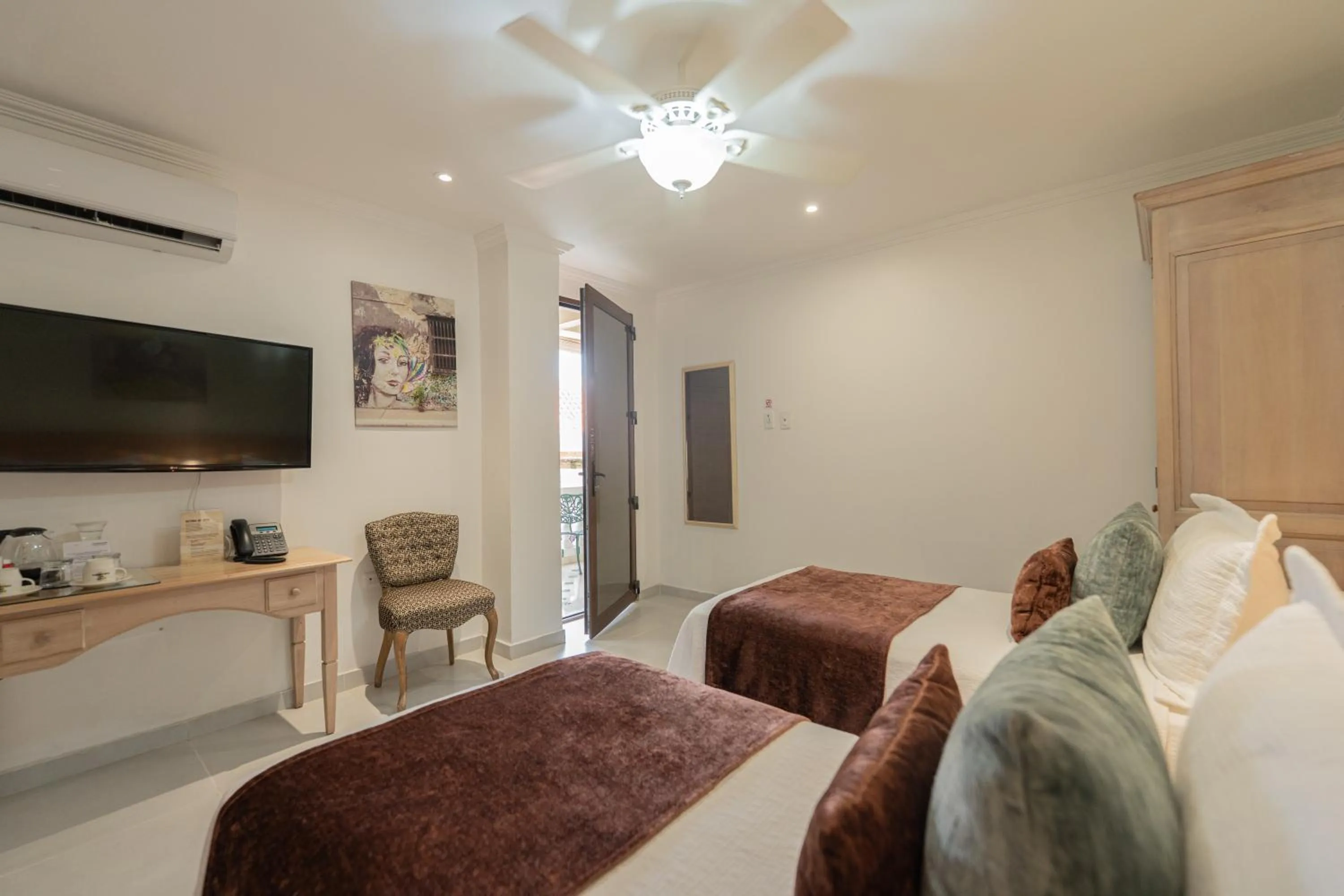 Photo of the whole room, Bed in Hotel Casa La Fe