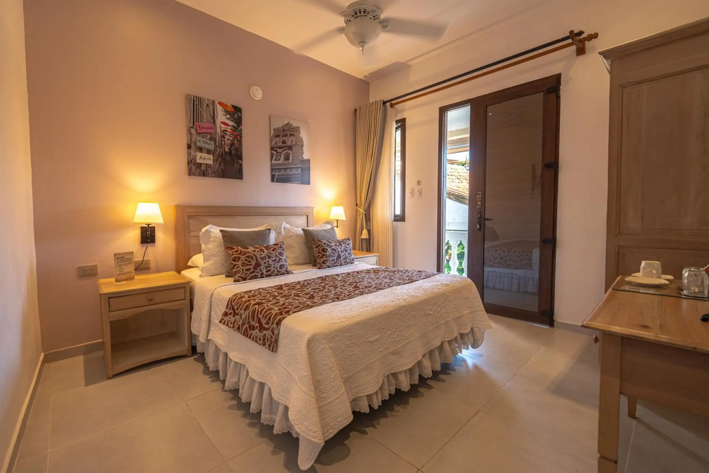 Standard Queen Room in Hotel Casa La Fe Standard Queen Room in Hotel Casa La Fe