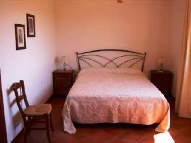 Double Room with Pool View in B&B Castiglias Double Room with Pool View in B&B Castiglias