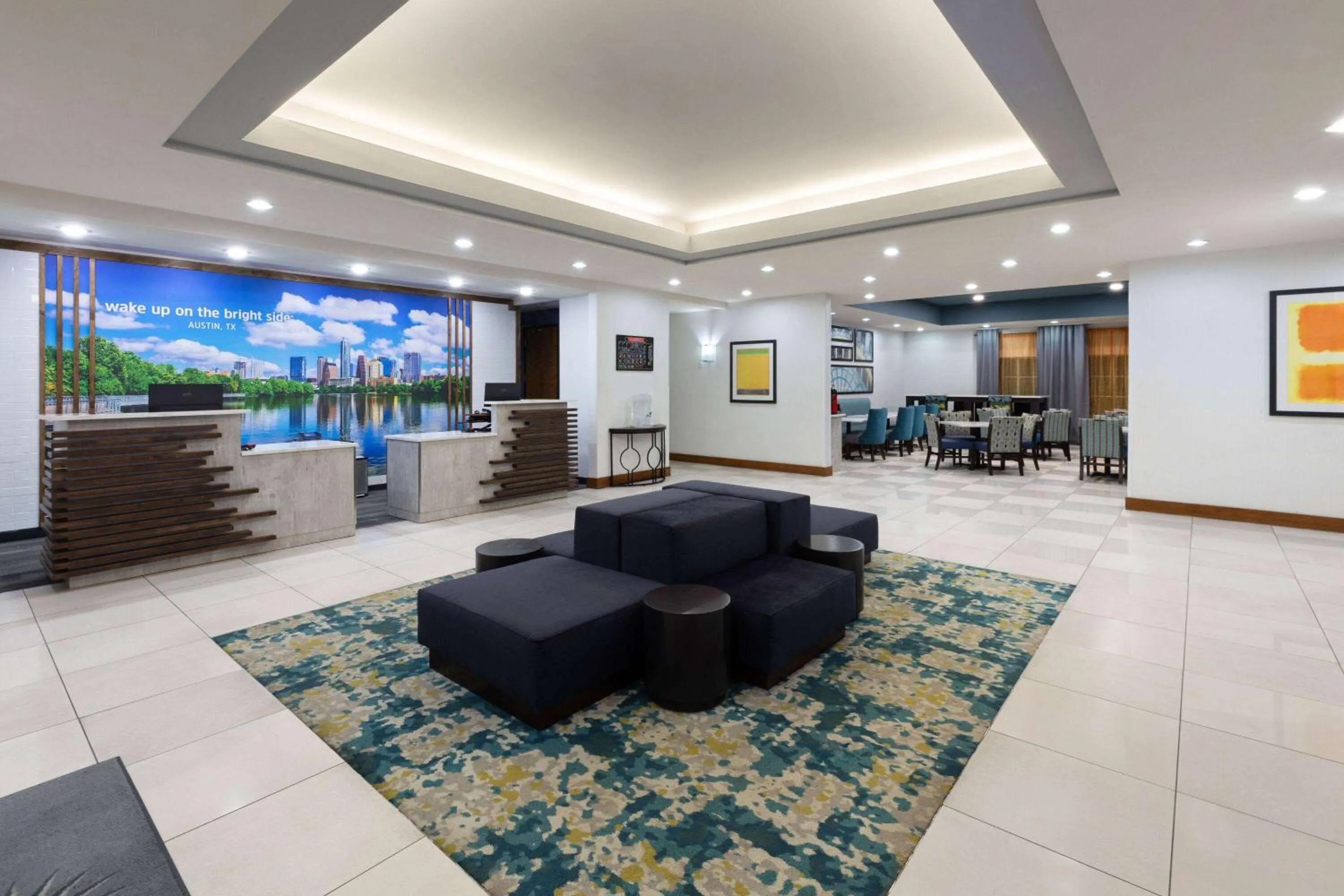 Lobby or reception in La Quinta by Wyndham Austin NW/Lakeline Mall