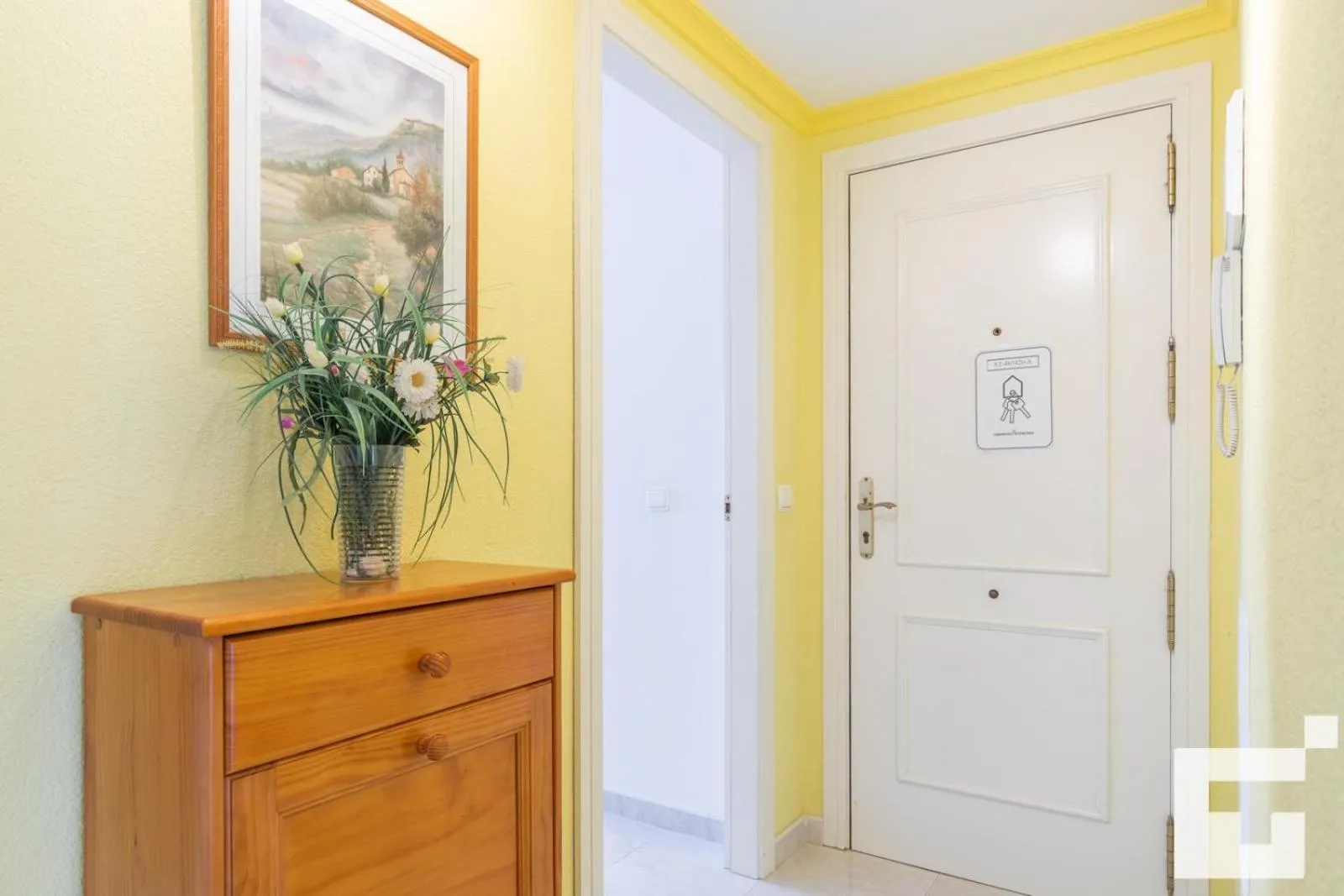 Lobby or reception in Apartamento Topacio III 24A - Grupo Turis