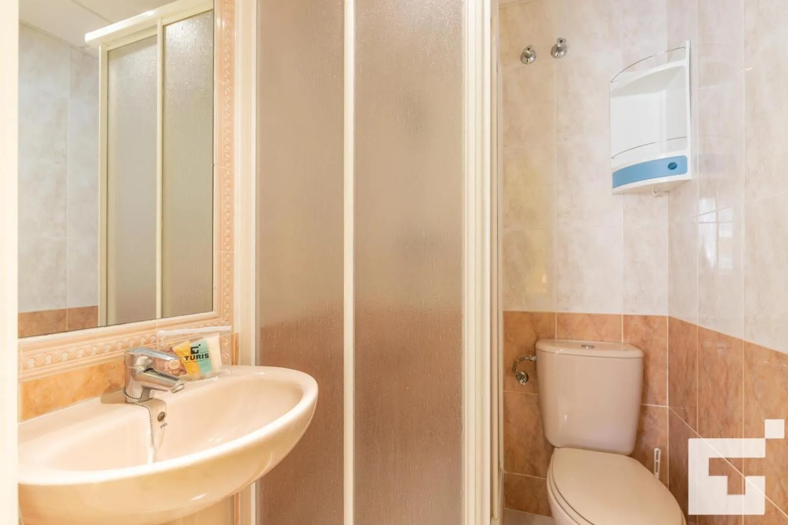 Bathroom in Apartamento Topacio III 24A - Grupo Turis