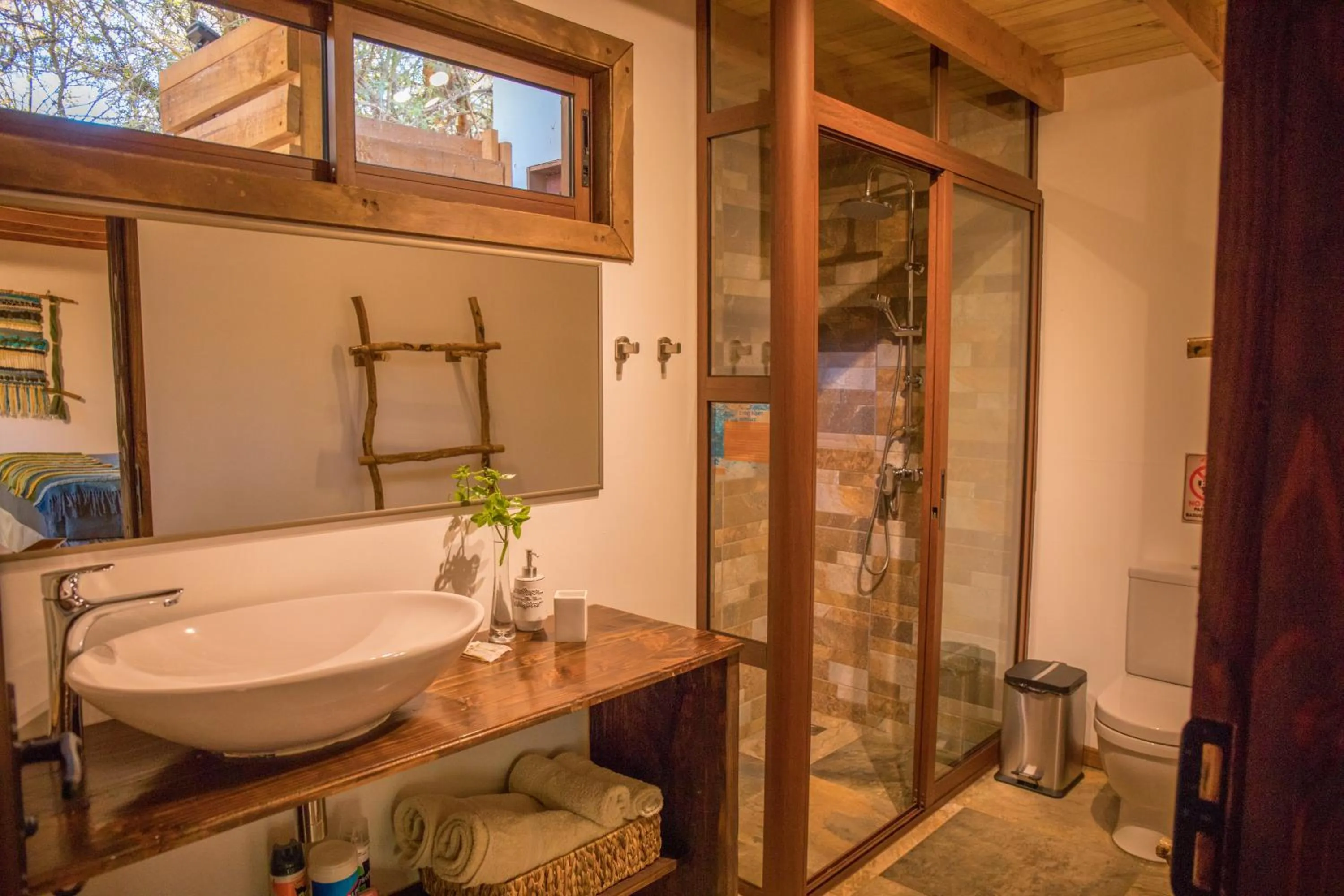 Shower in Lodge Quelana