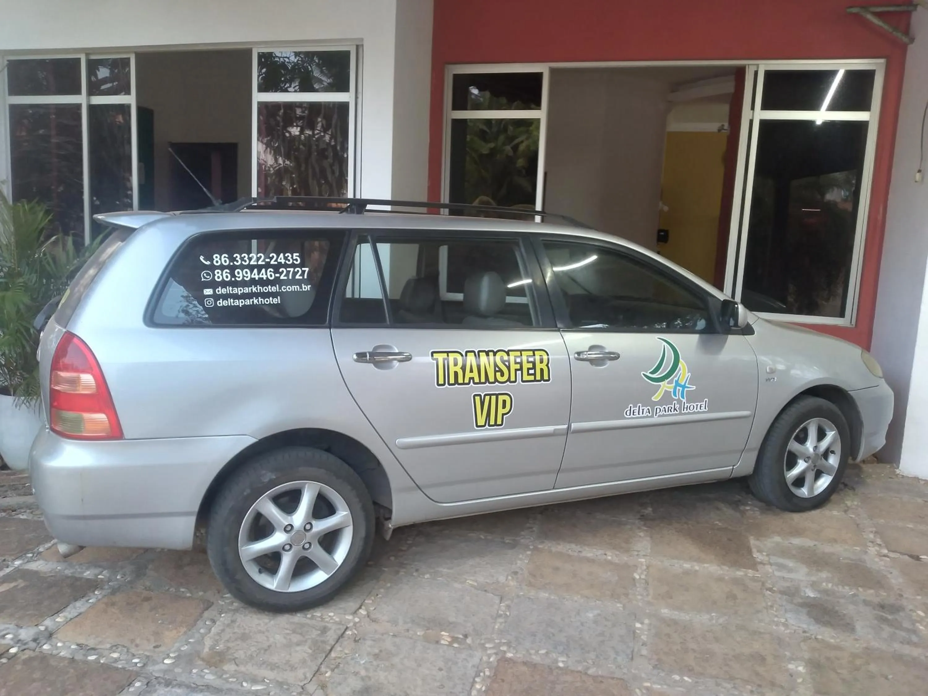 shuttle in Delta Park Hotel