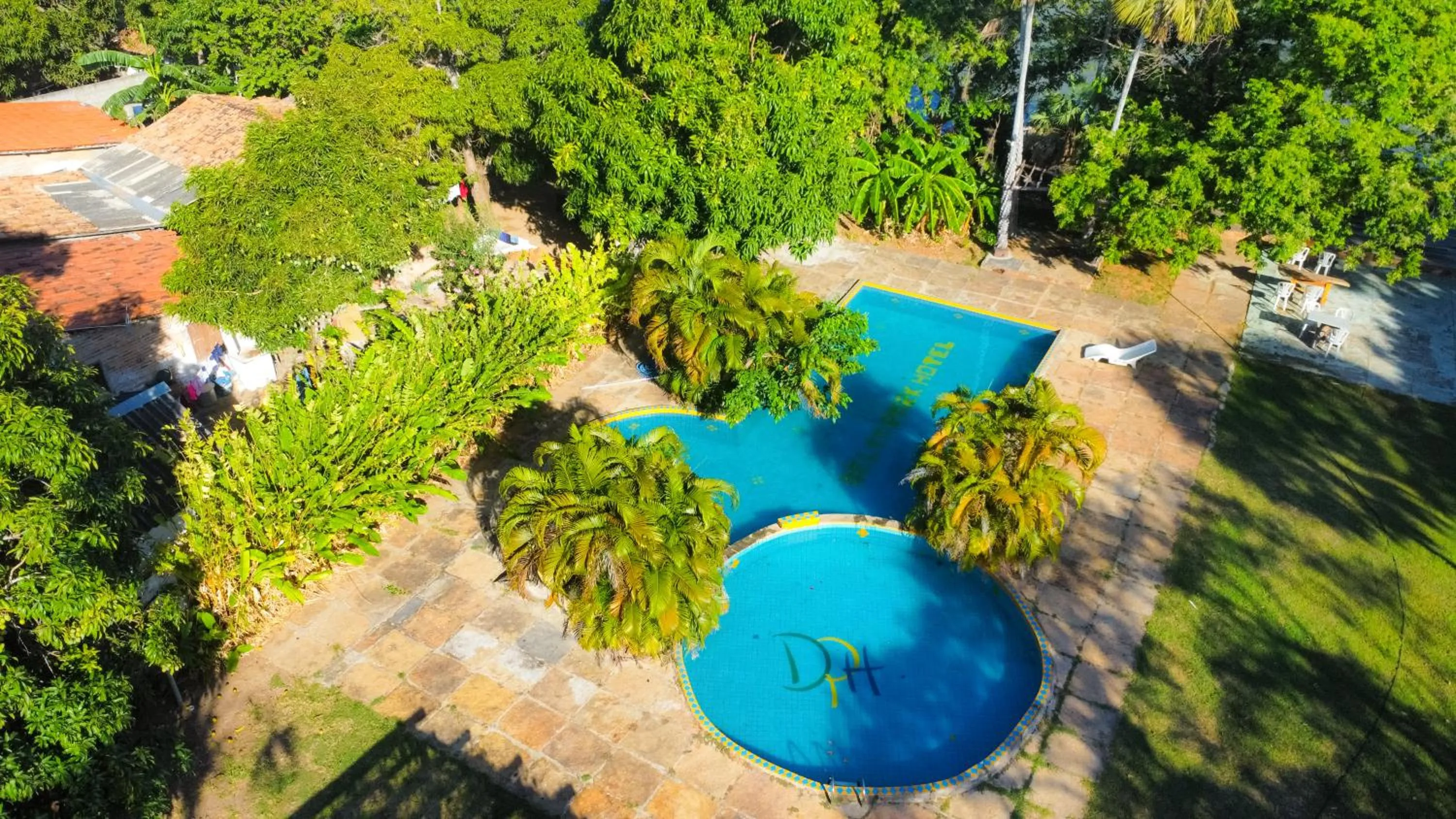 Swimming pool in Delta Park Hotel