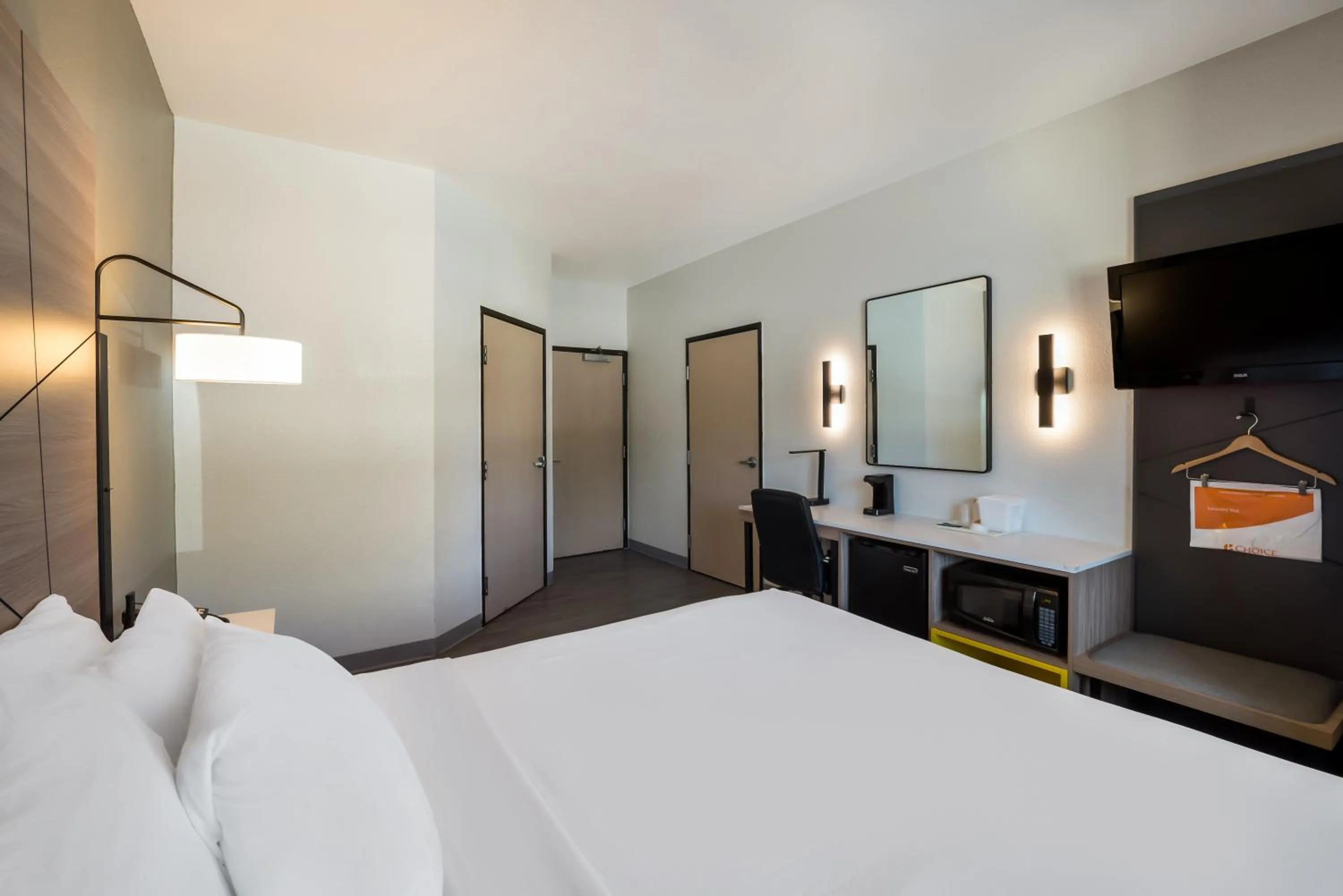 Bed in Quality Inn Yuba City-Marysville