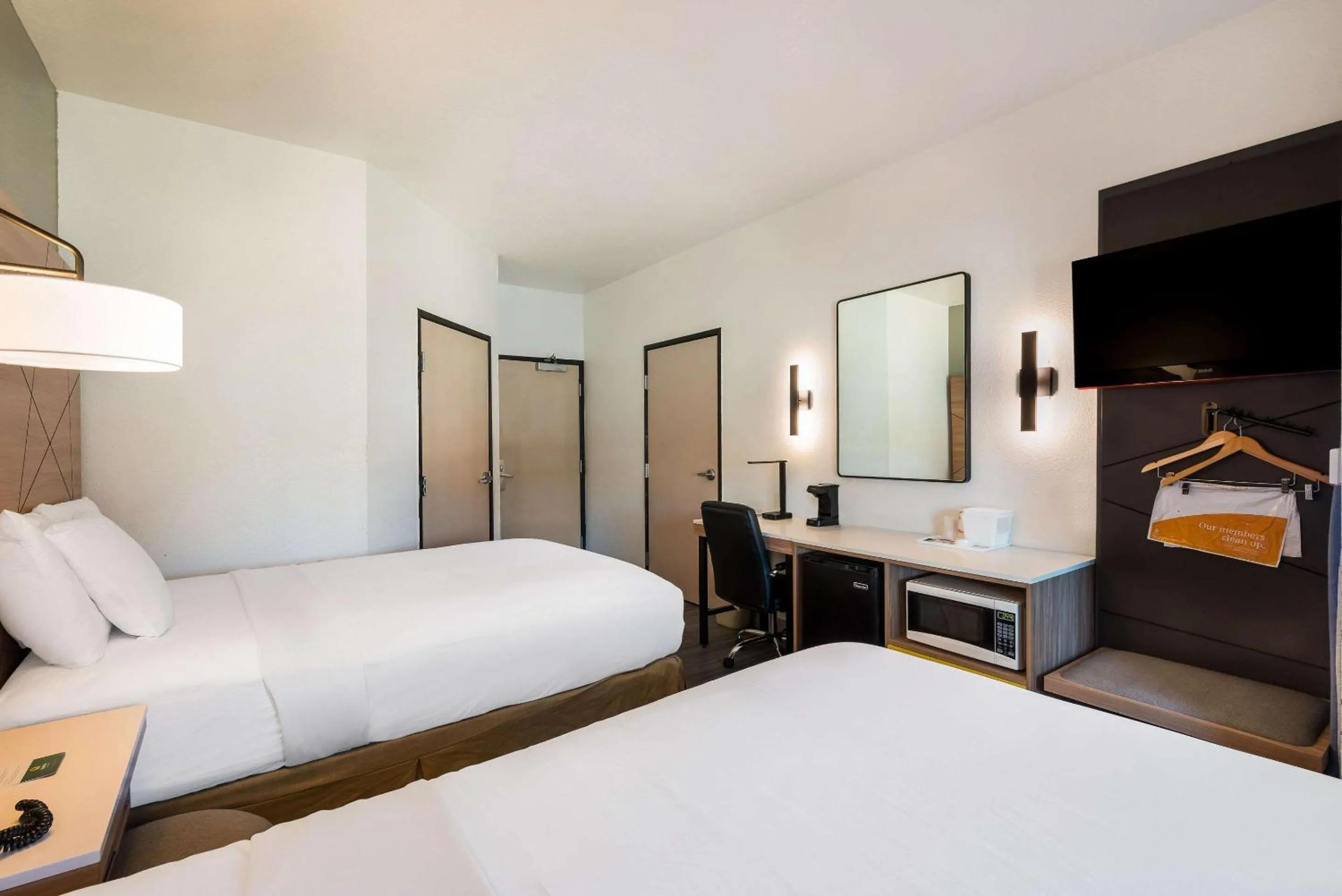 Bedroom, Bed in Quality Inn Yuba City-Marysville