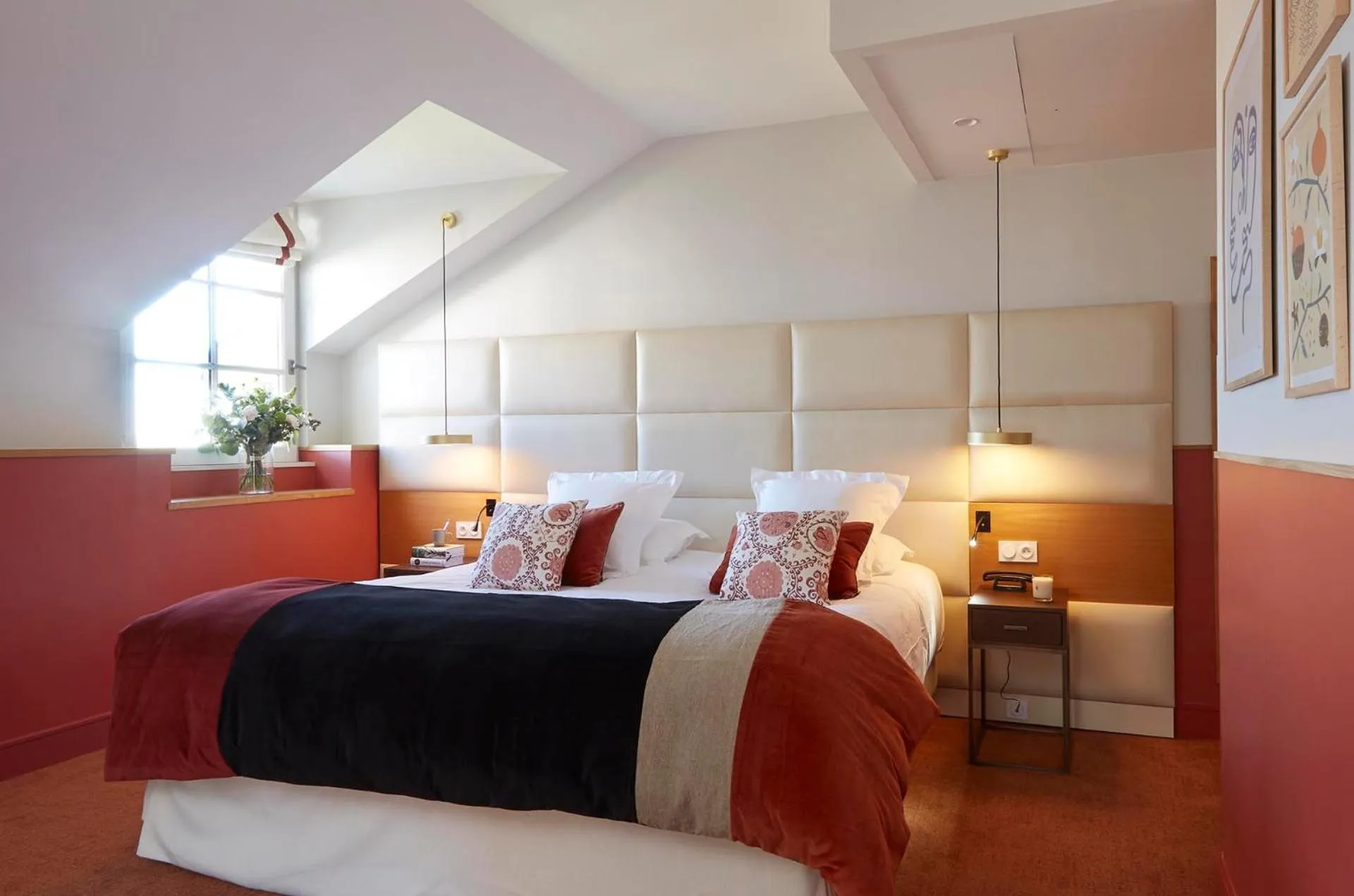 Bed in Hotel de Silhouette