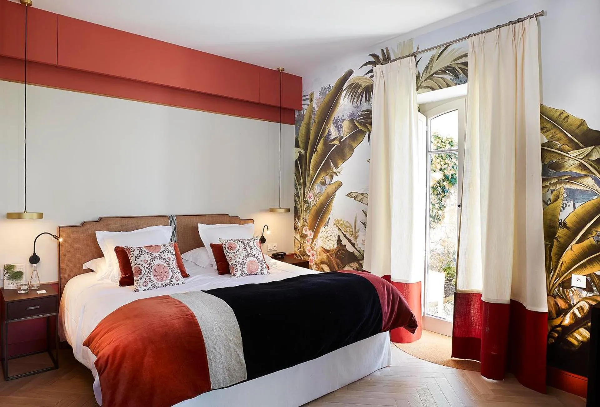 Bed in Hotel de Silhouette