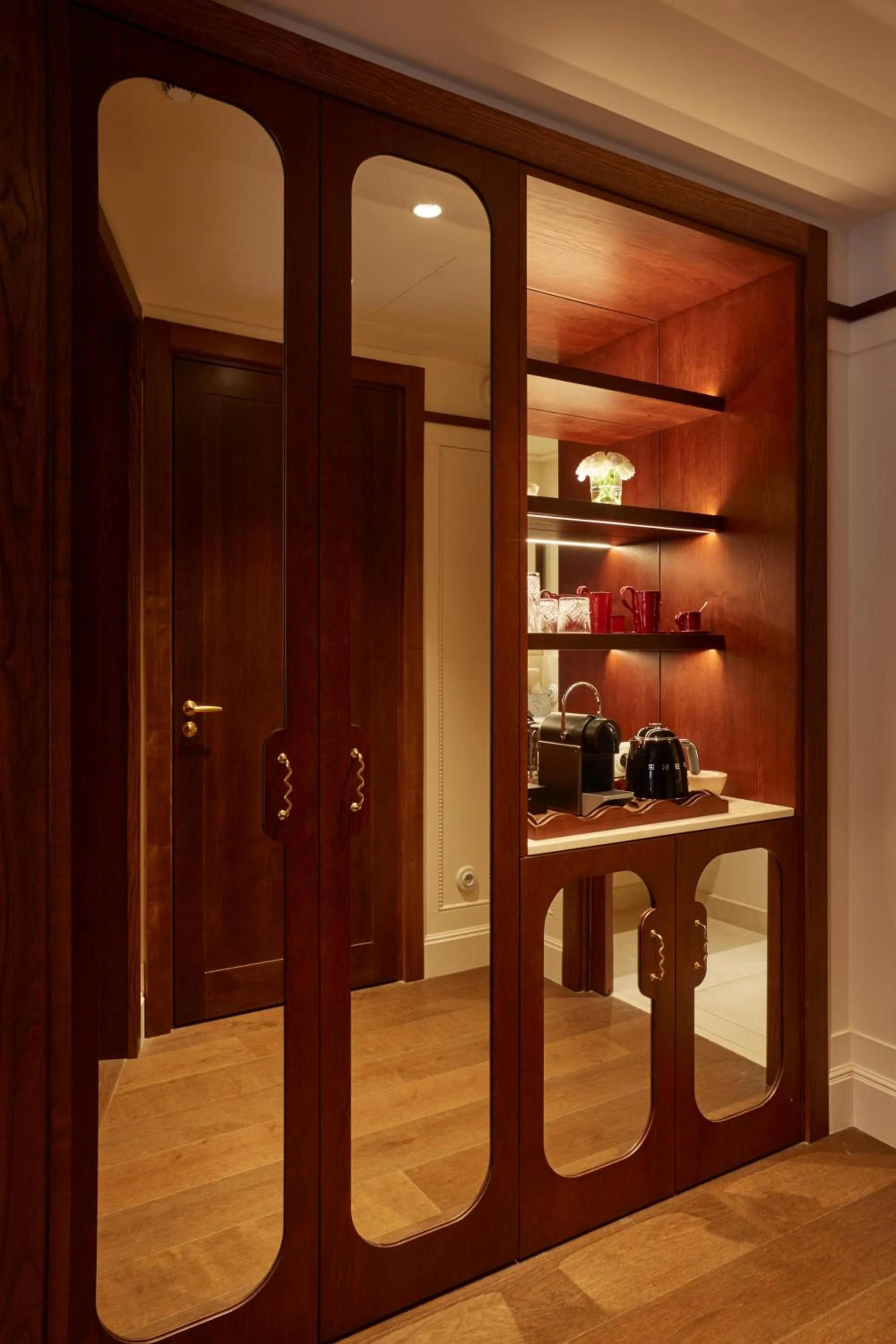 wardrobe in Hotel de Silhouette