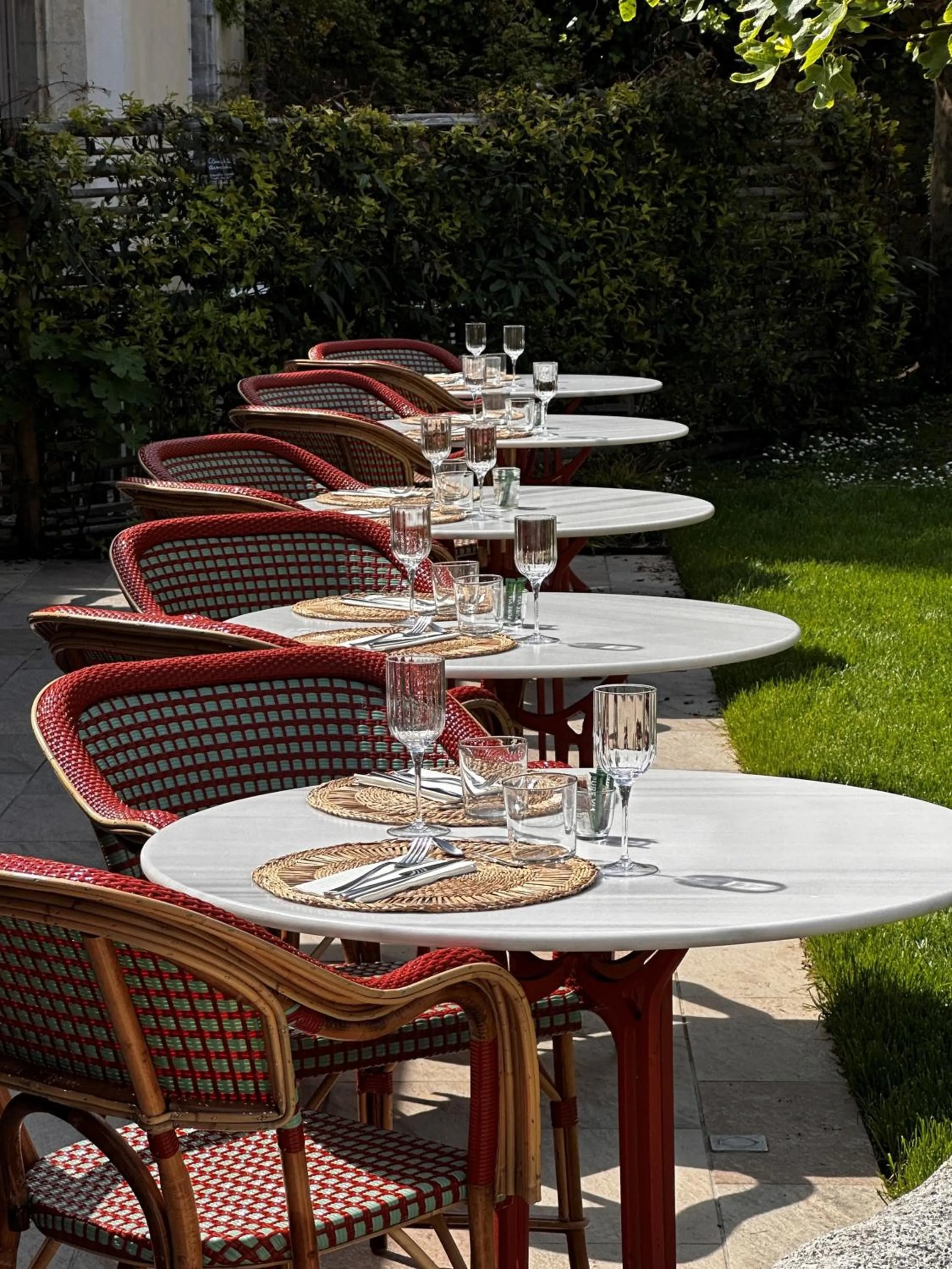 Restaurant/places to eat in Hotel de Silhouette