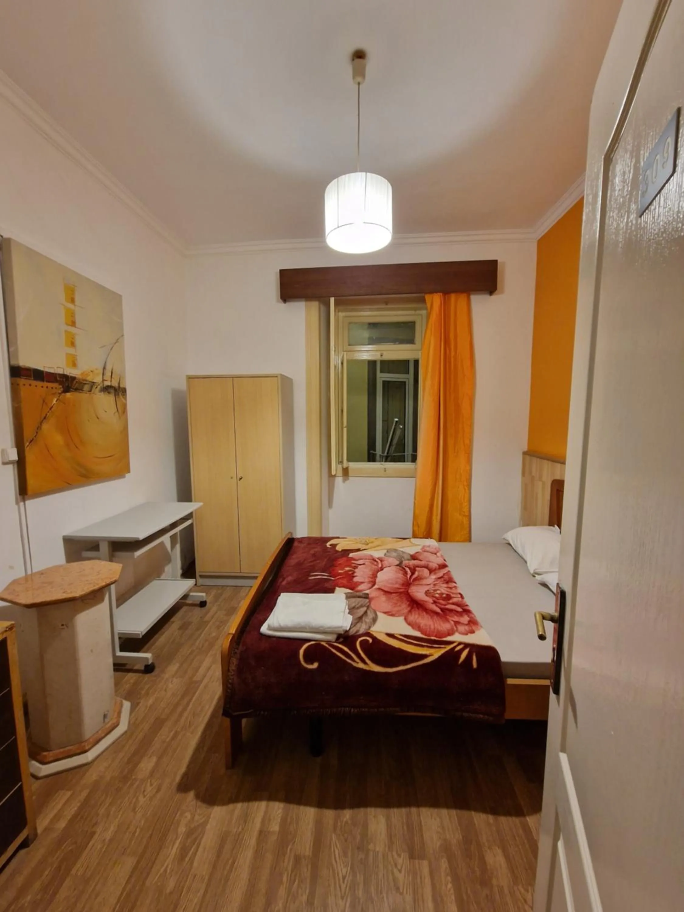 Photo of the whole room, Bed in Alojamento Local Private Accommodation