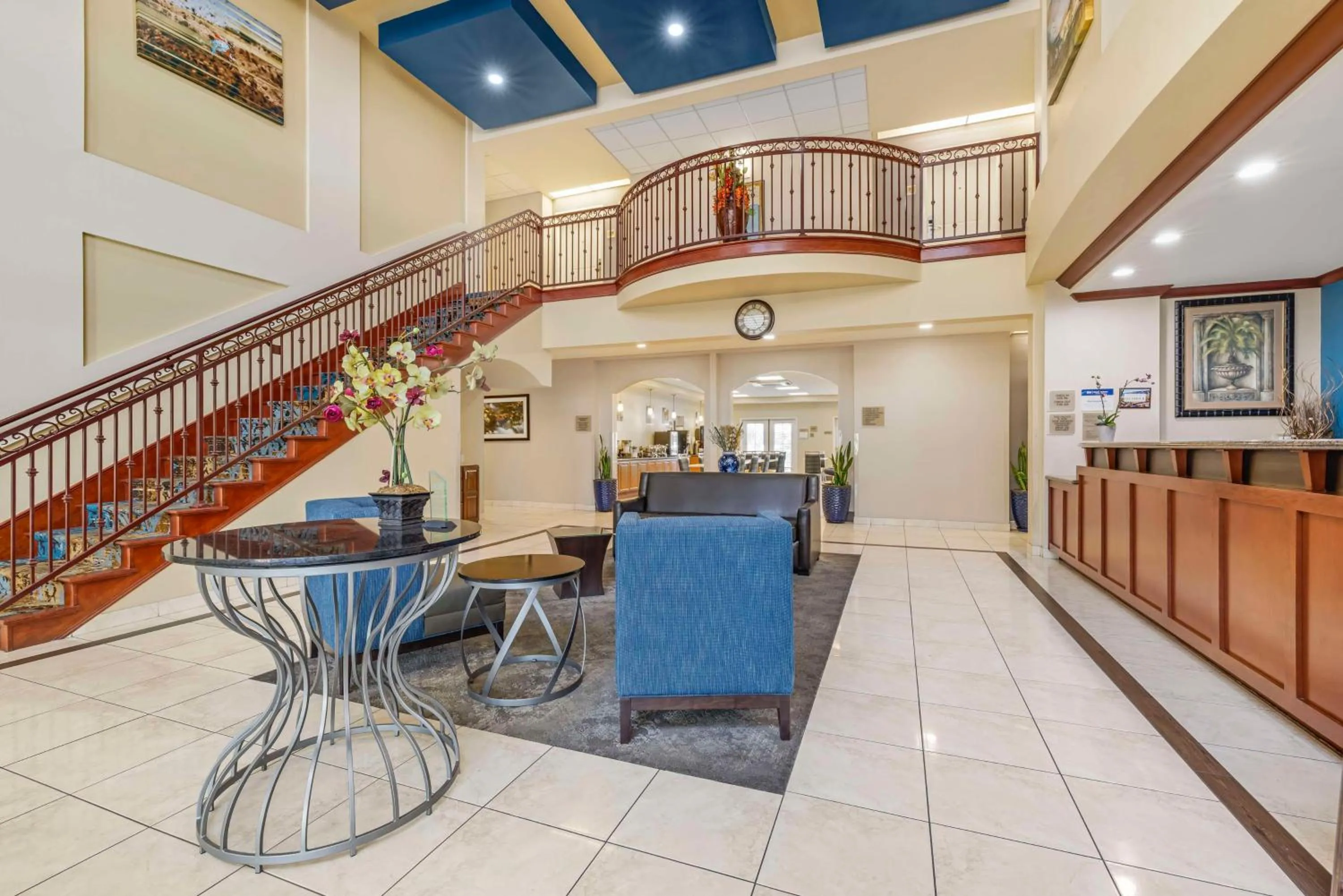 Lobby or reception in Best Western Plus Lake Elsinore Inn & Suites