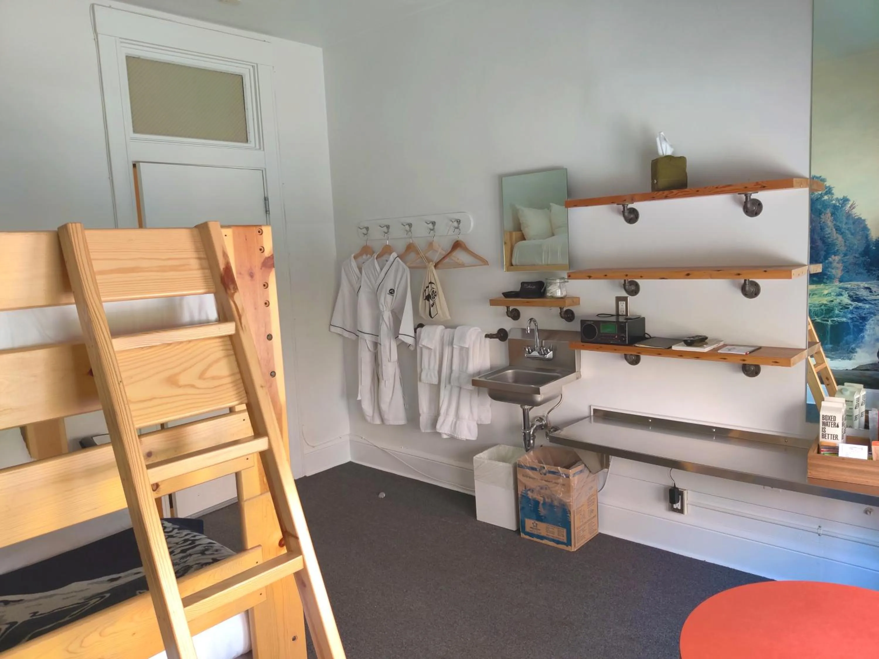 bunk bed, Bed in Ace Hotel Seattle