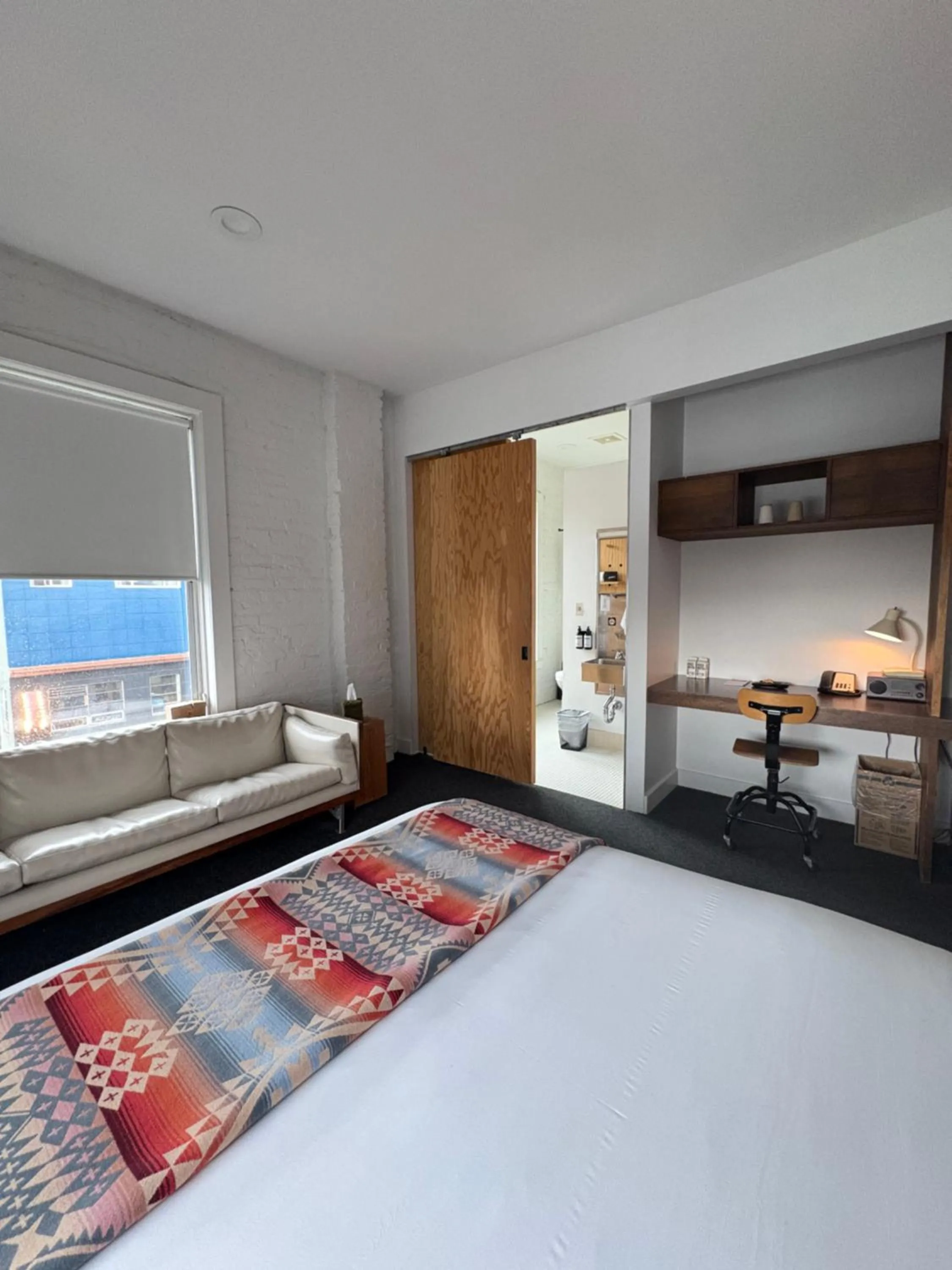 Bedroom, Bed in Ace Hotel Seattle