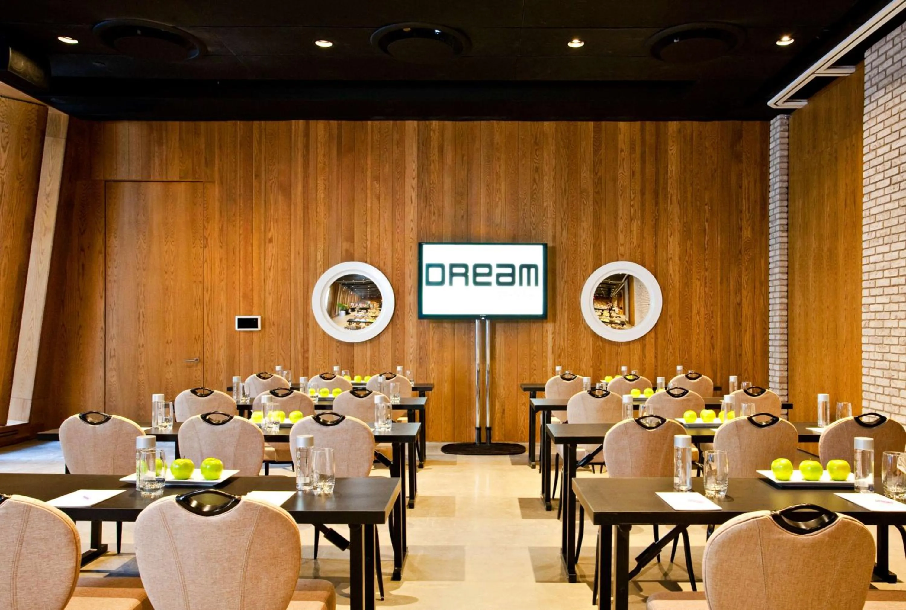 Meeting/conference room in Dream Downtown, by Hyatt