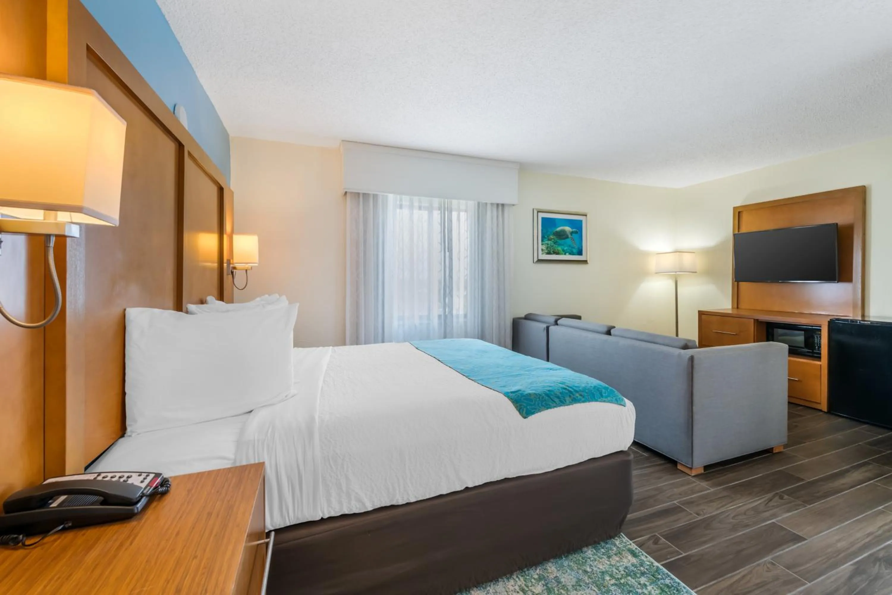 Photo of the whole room, Bed in Tropical Winds Resort Hotel