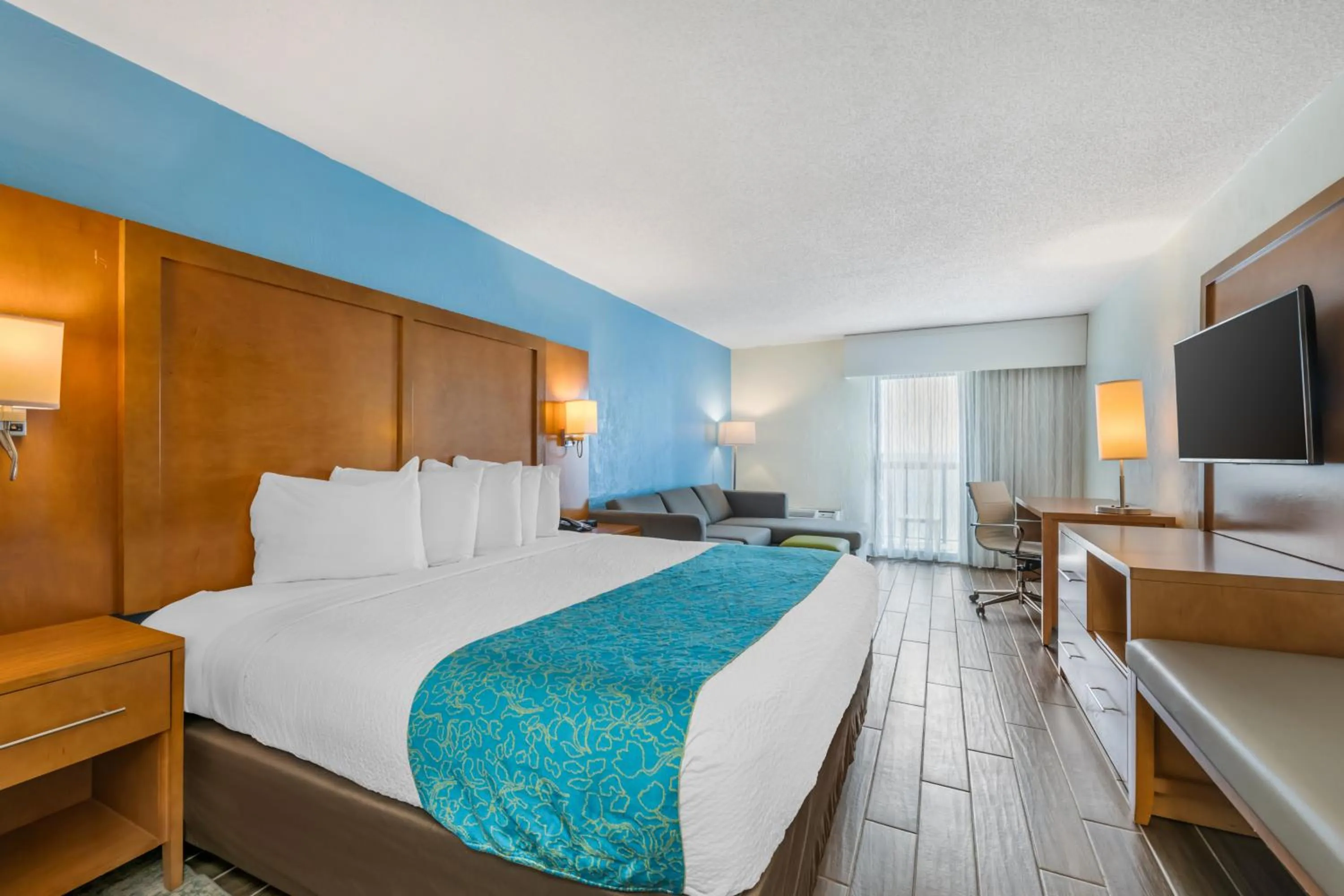 Photo of the whole room, Bed in Tropical Winds Resort Hotel