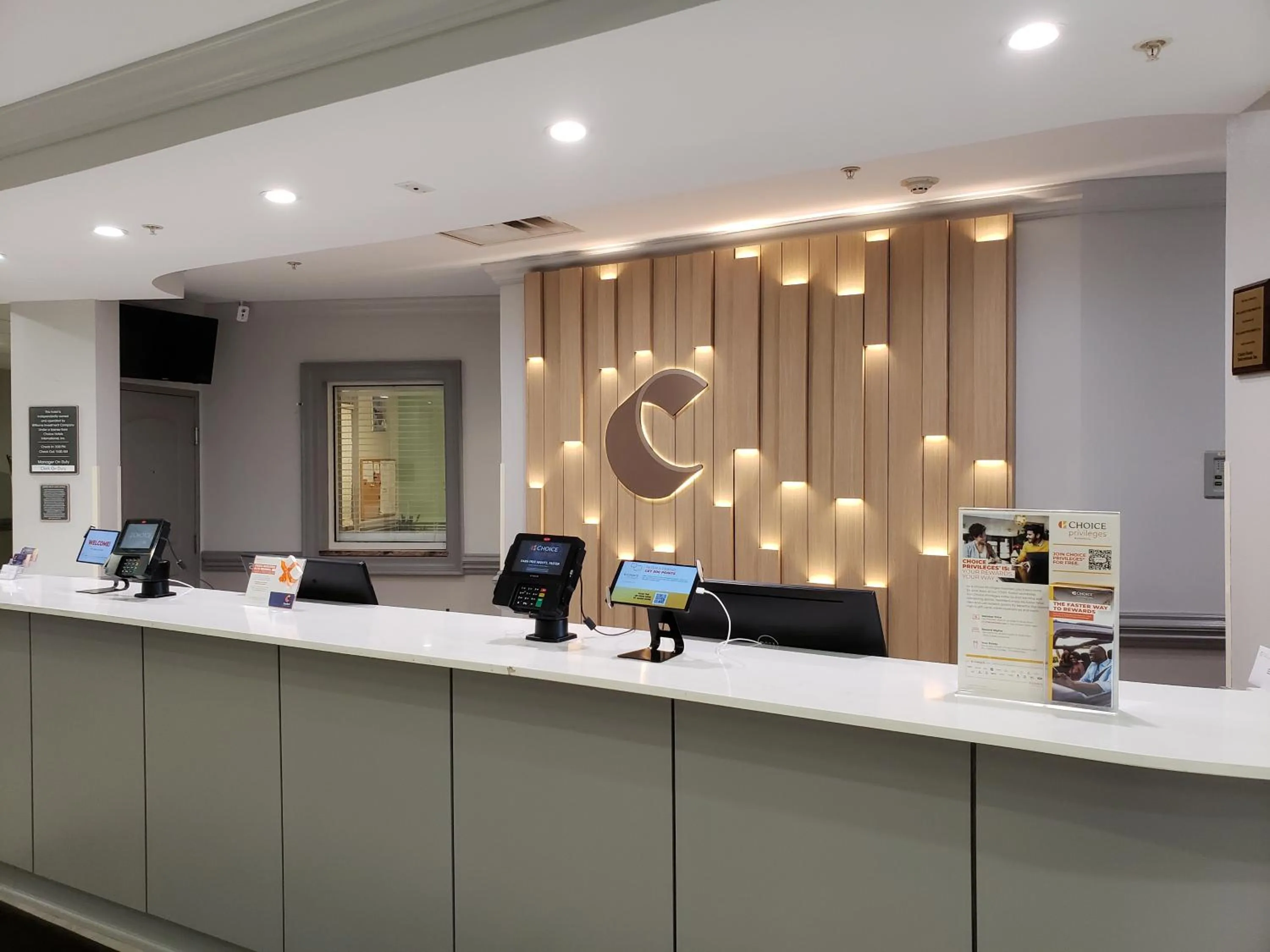 Lobby or reception in Comfort Suites Valdosta Mall Area