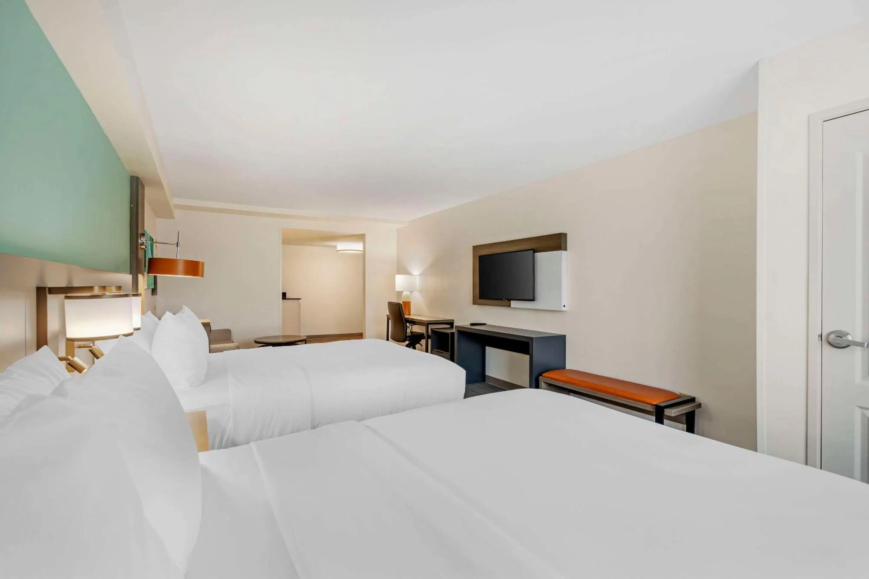 Bedroom, Bed in Comfort Suites Valdosta Mall Area