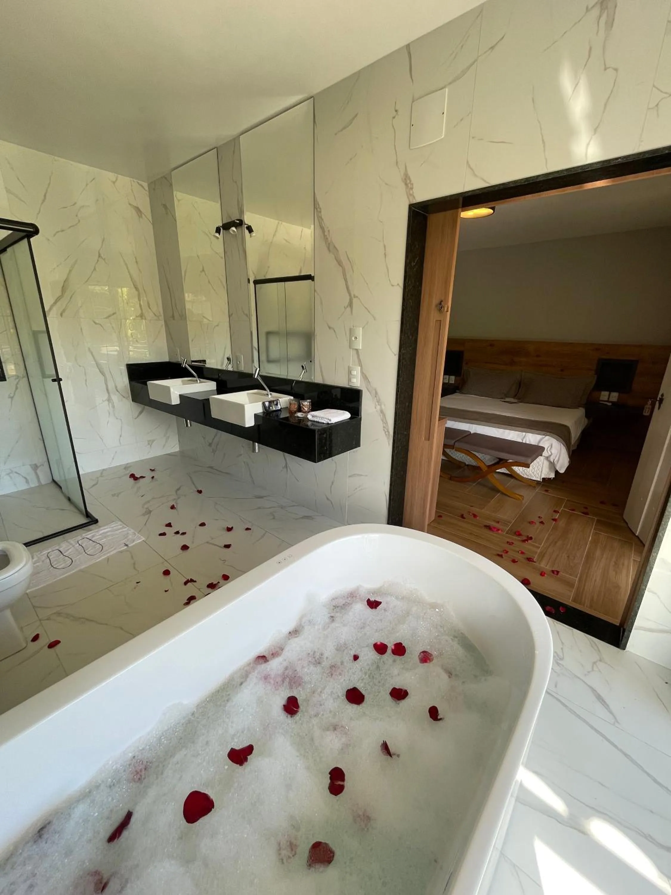 Hot Tub in Pousada Villa Alferes