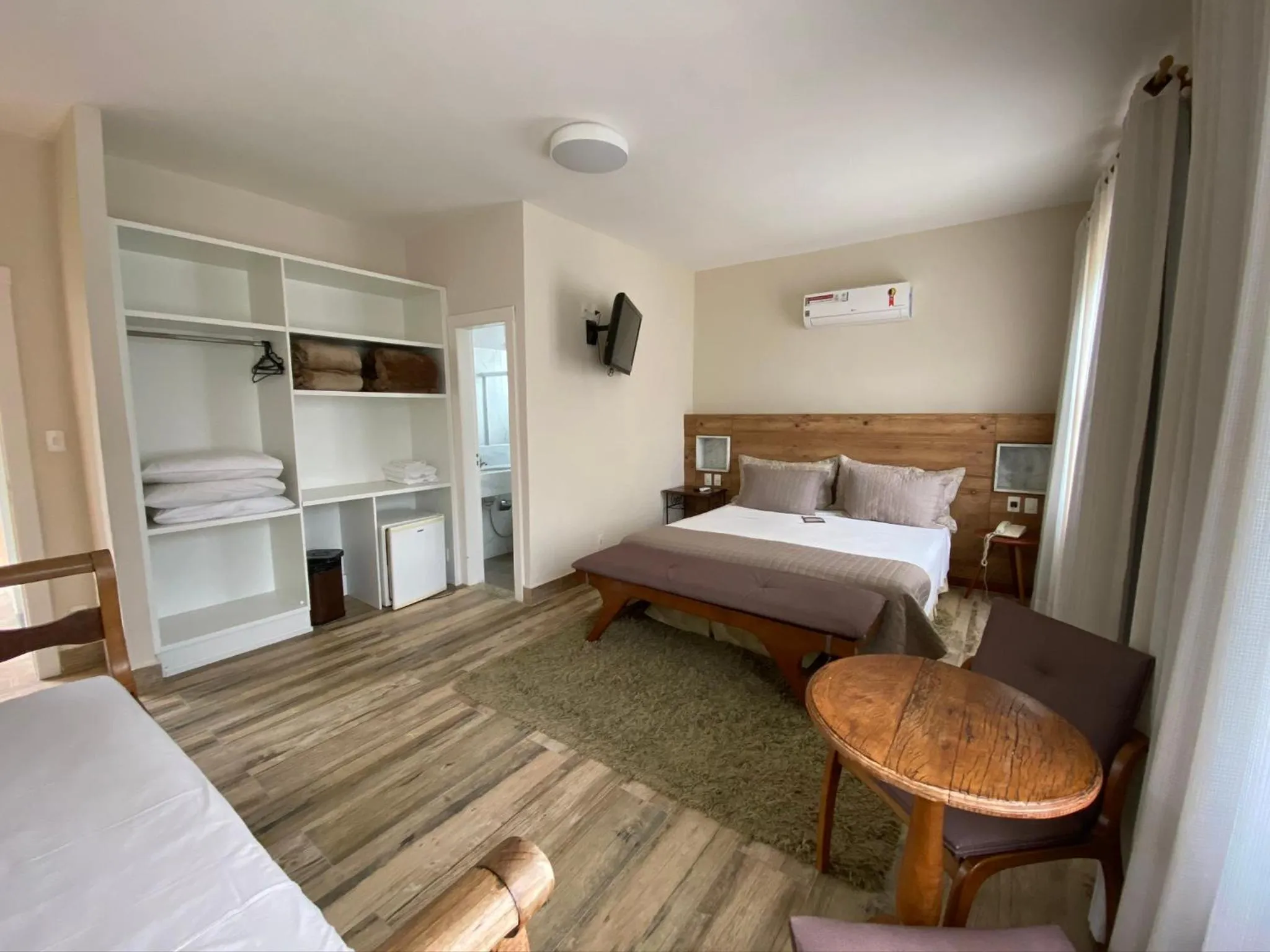 Photo of the whole room, Bed in Pousada Villa Alferes