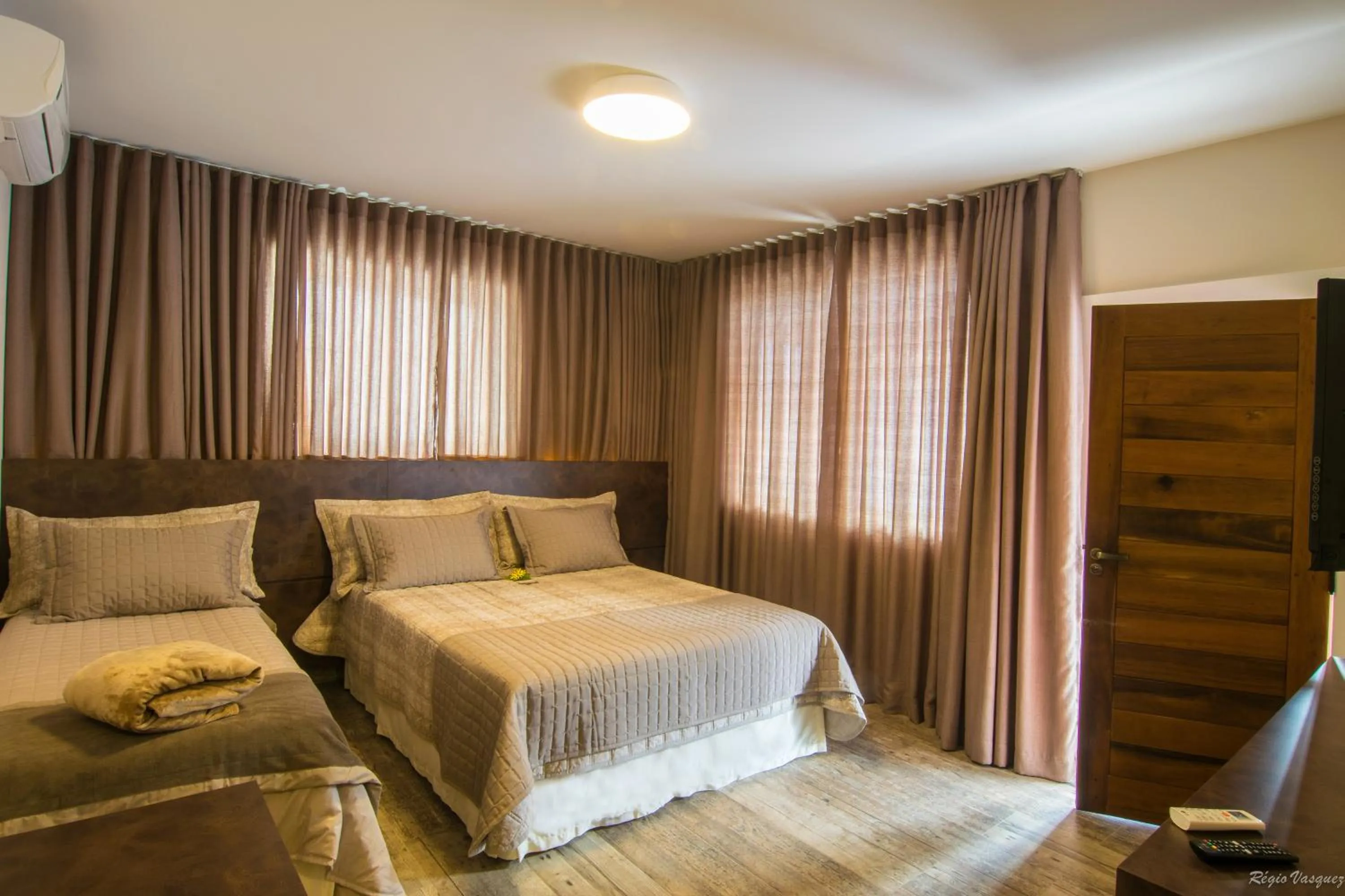 Photo of the whole room, Bed in Pousada Villa Alferes