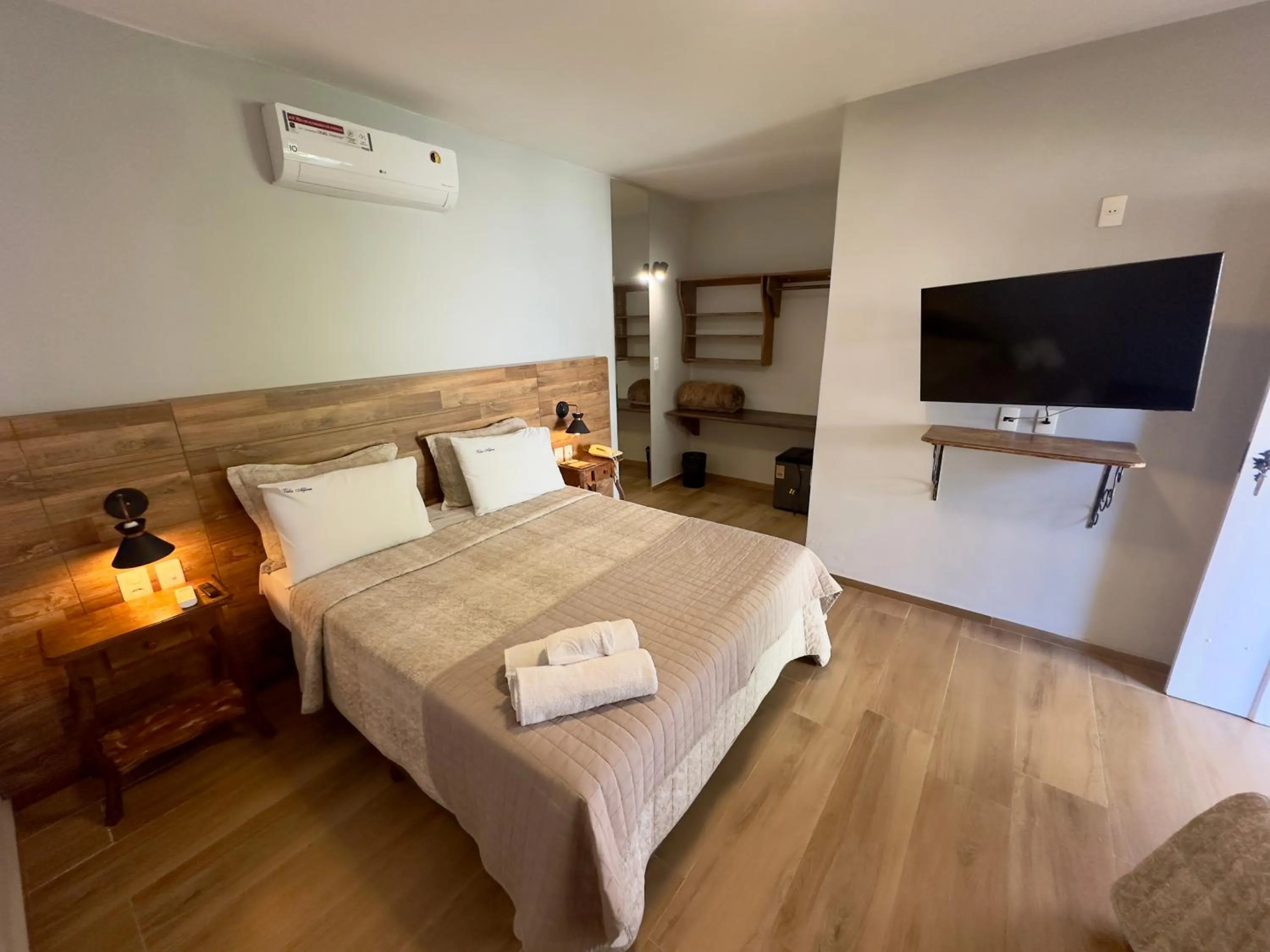 Bedroom, Bed in Pousada Villa Alferes