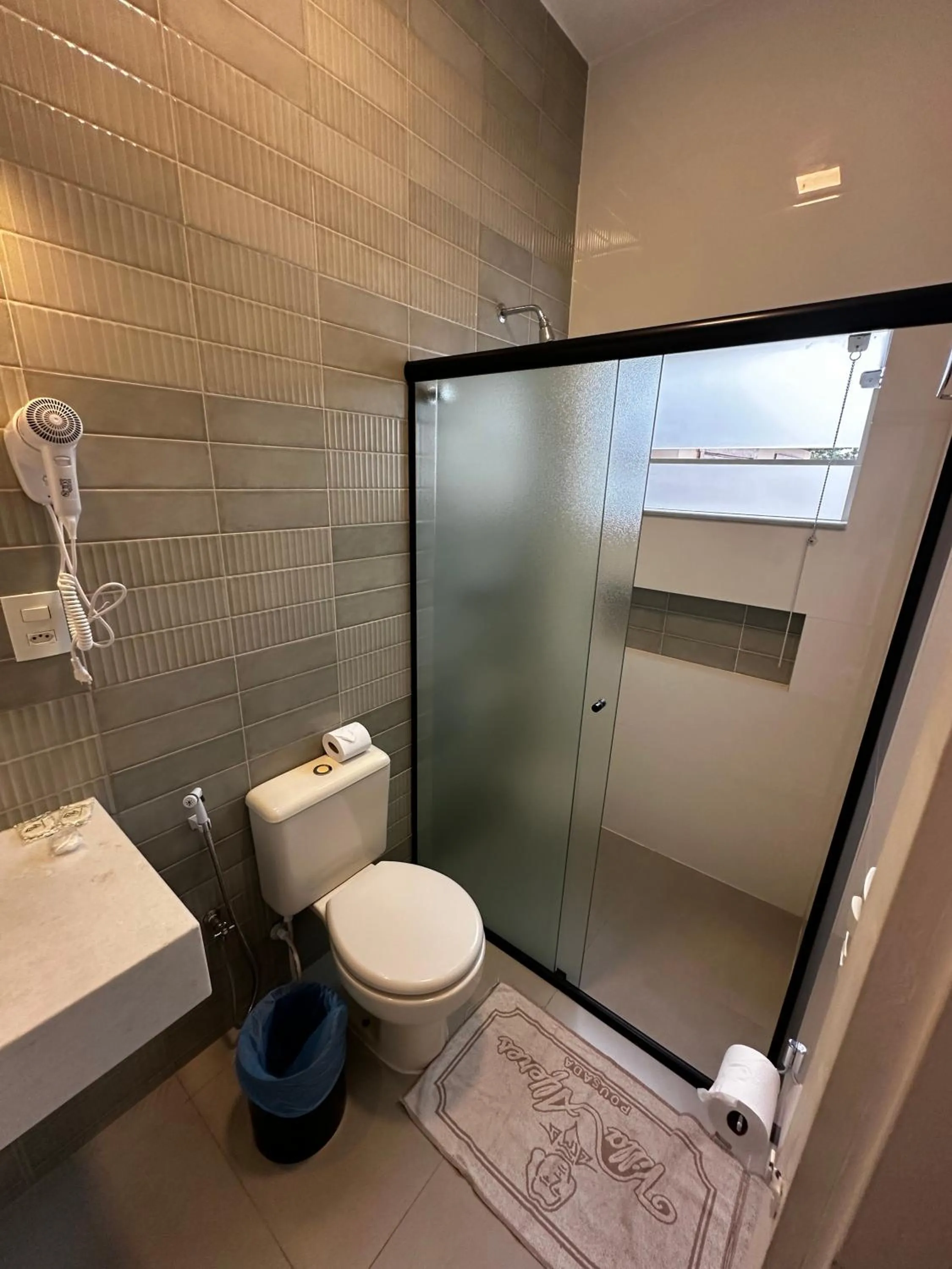 Toilet in Pousada Villa Alferes